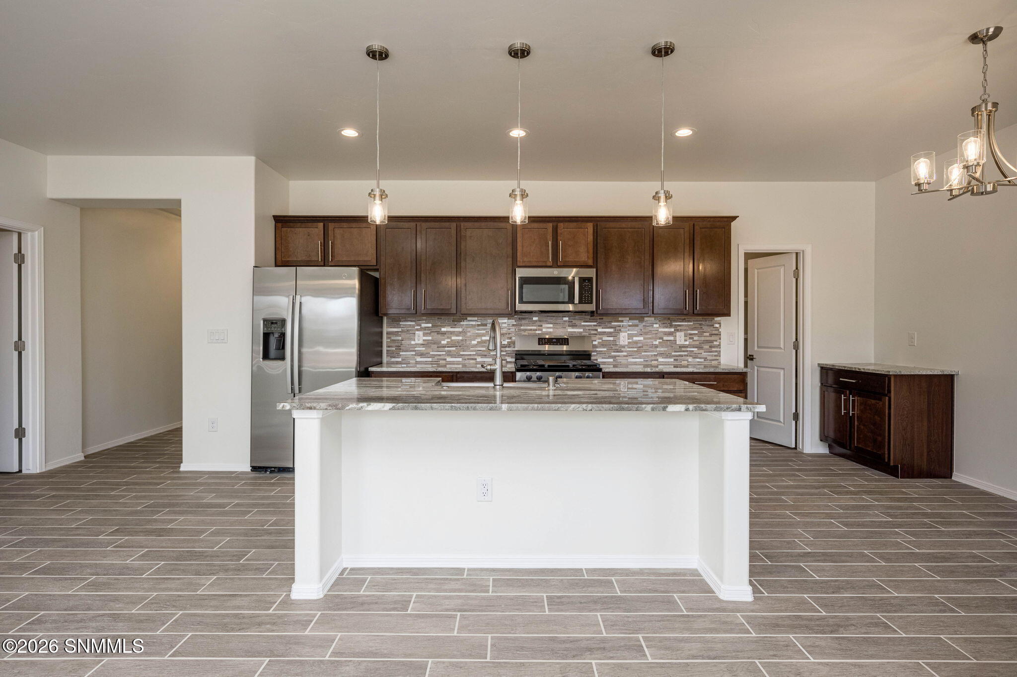 5922 Diaz Loop Property Photo 11