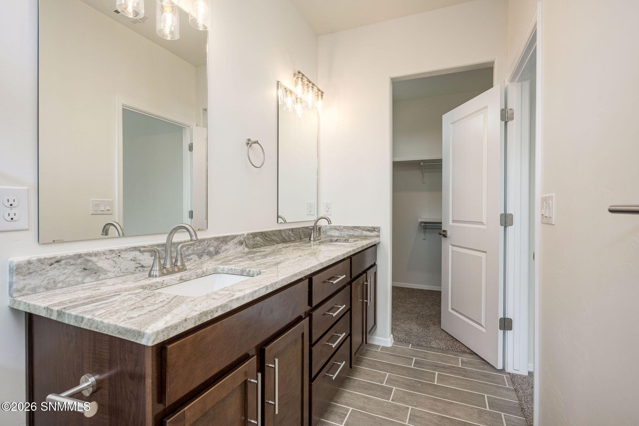 5922 Diaz Loop Property Photo 27