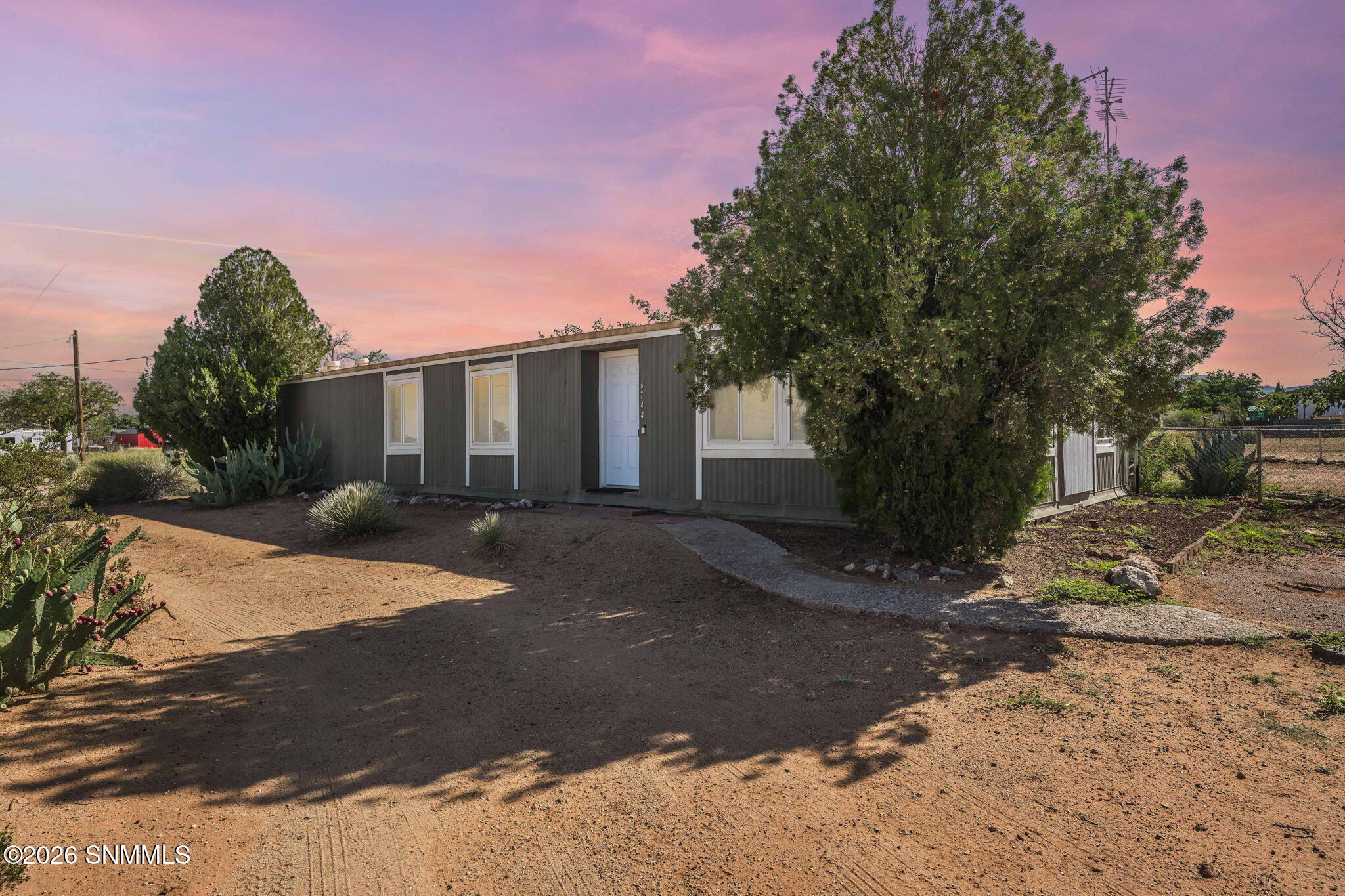 6744 Macarthur Road Property Photo 1