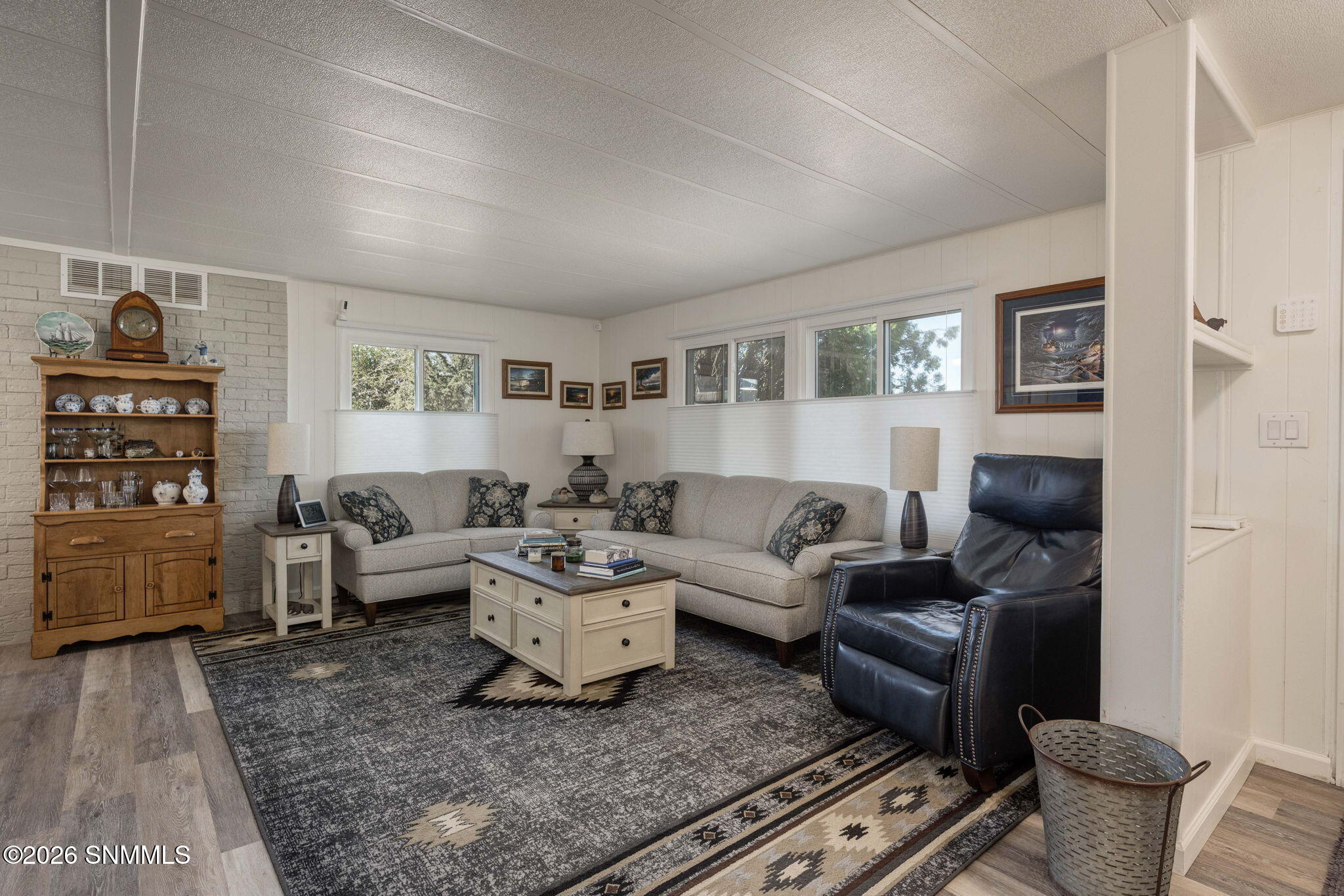 6744 Macarthur Road Property Photo 2