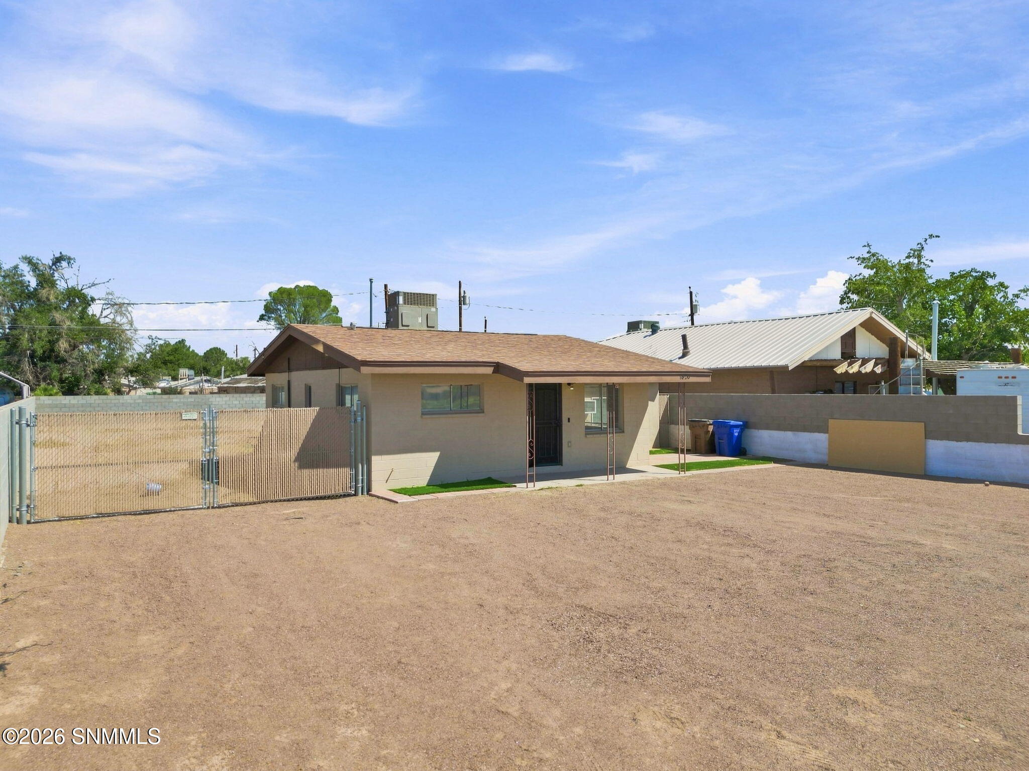 1520 Mayfield Road Property Photo 3