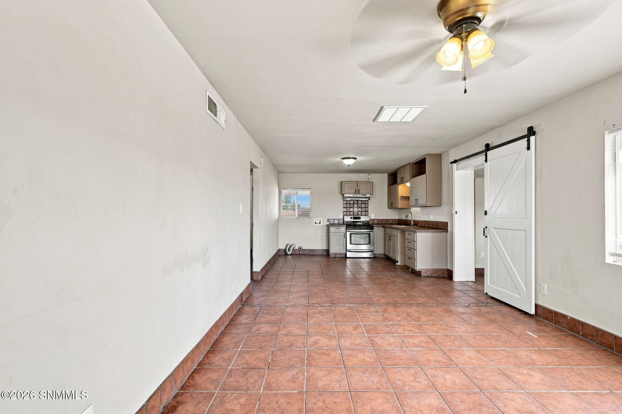 1520 Mayfield Road Property Photo 11