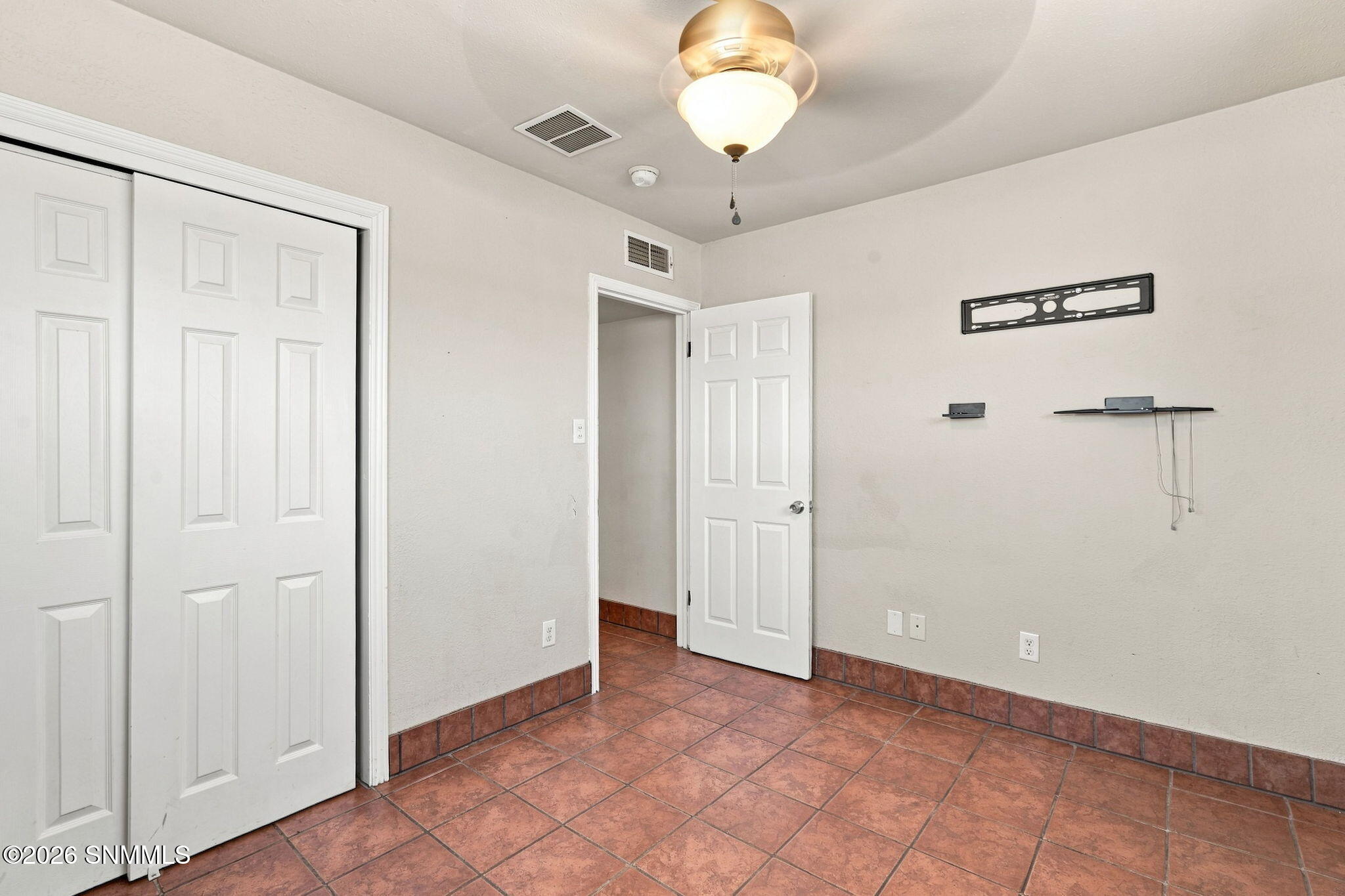 1520 Mayfield Road Property Photo 17