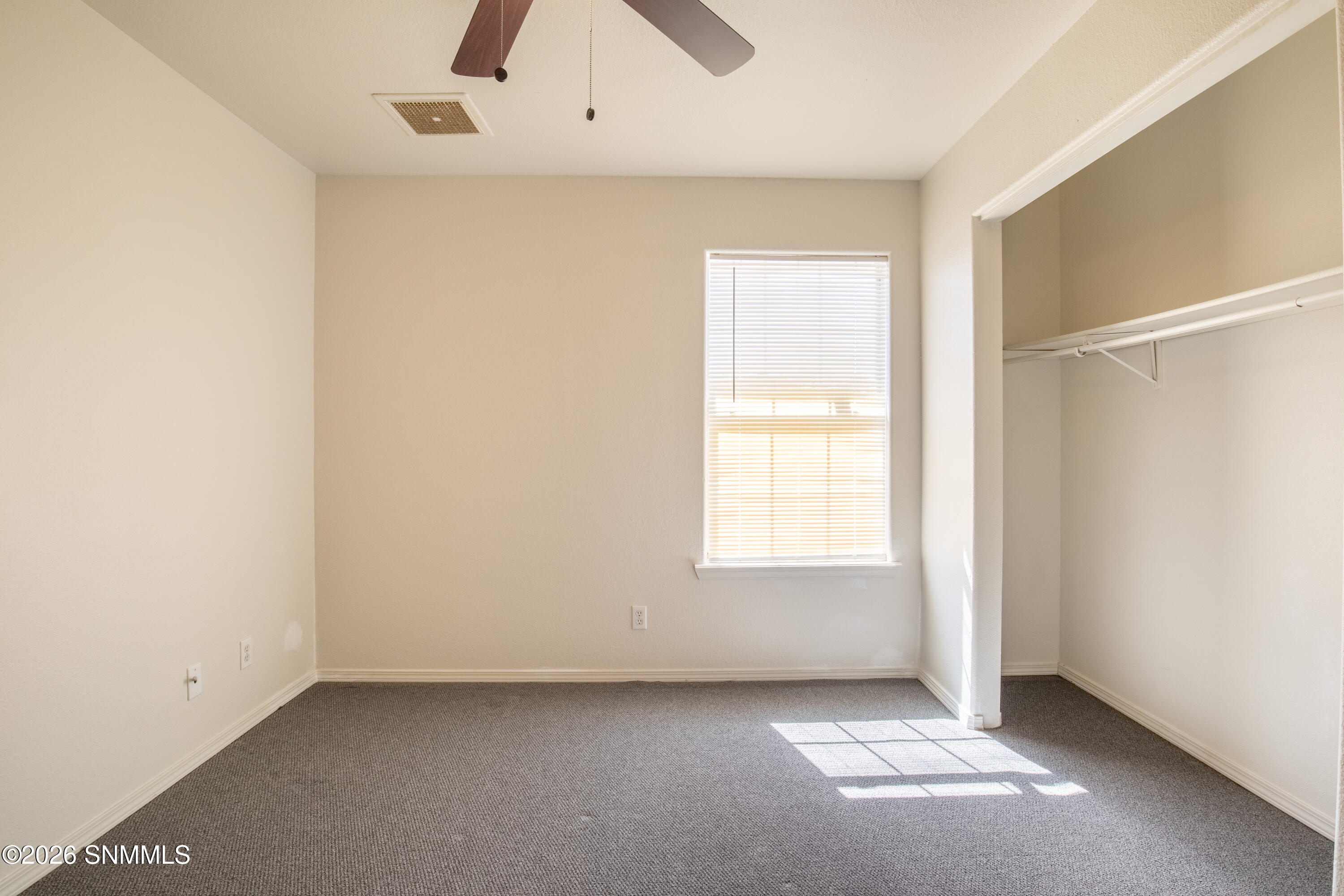 5027 Emerald Street Property Photo 17