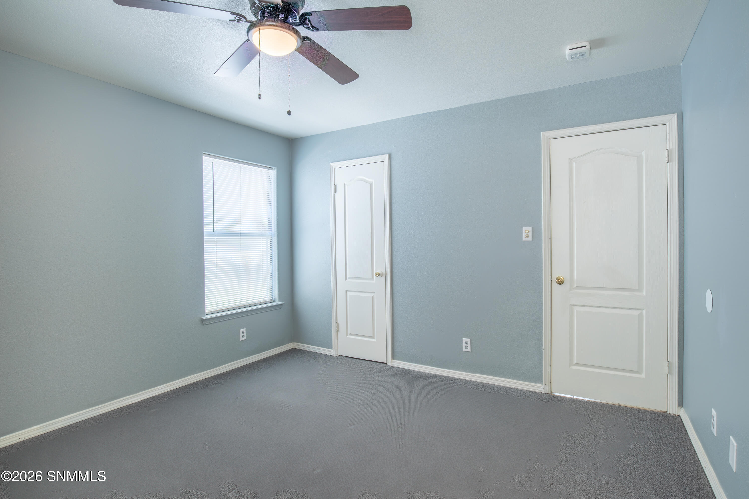 5027 Emerald Street Property Photo 20