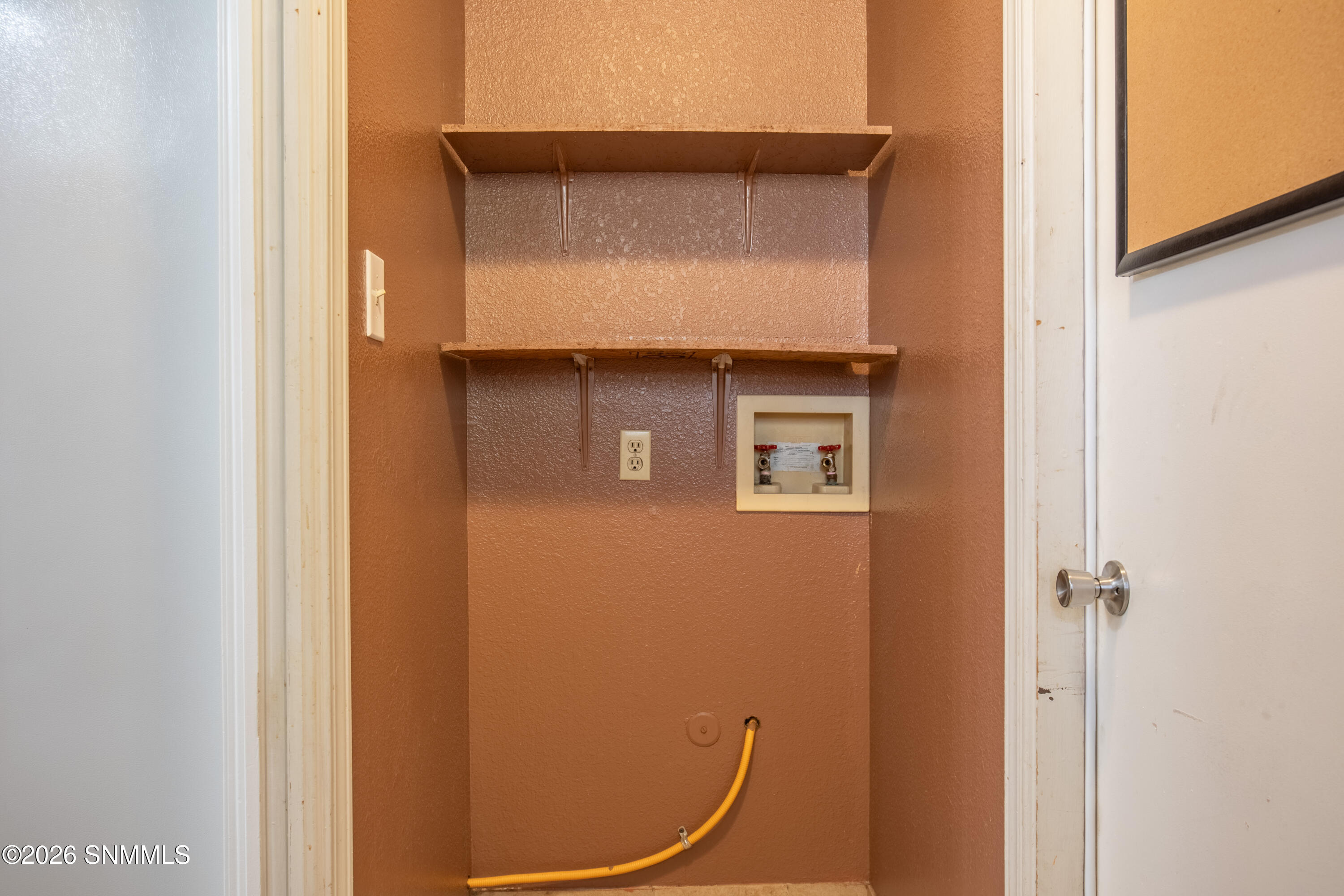 5027 Emerald Street Property Photo 23