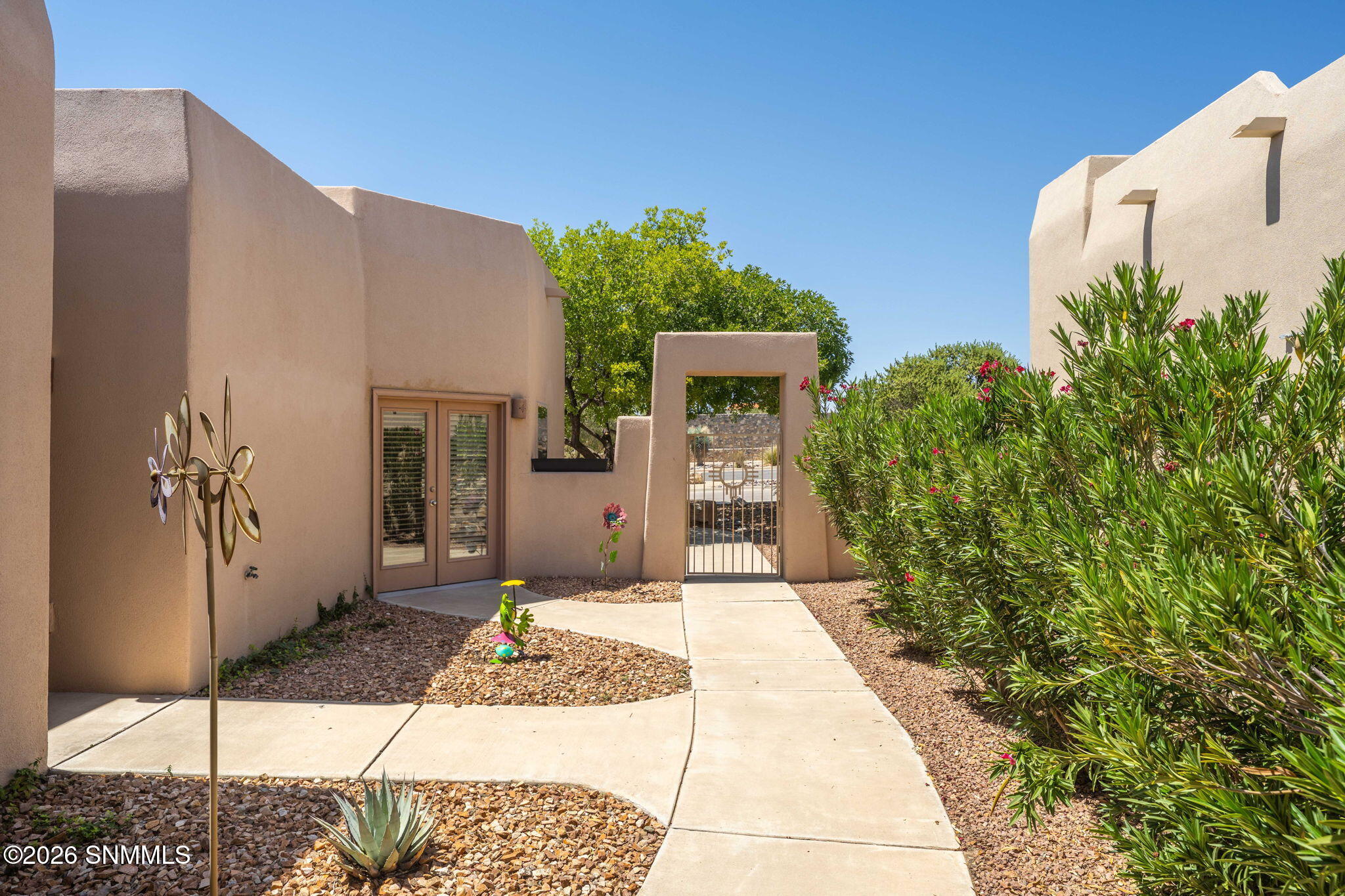 1900 N Sonoma Ranch Boulevard Property Photo 6