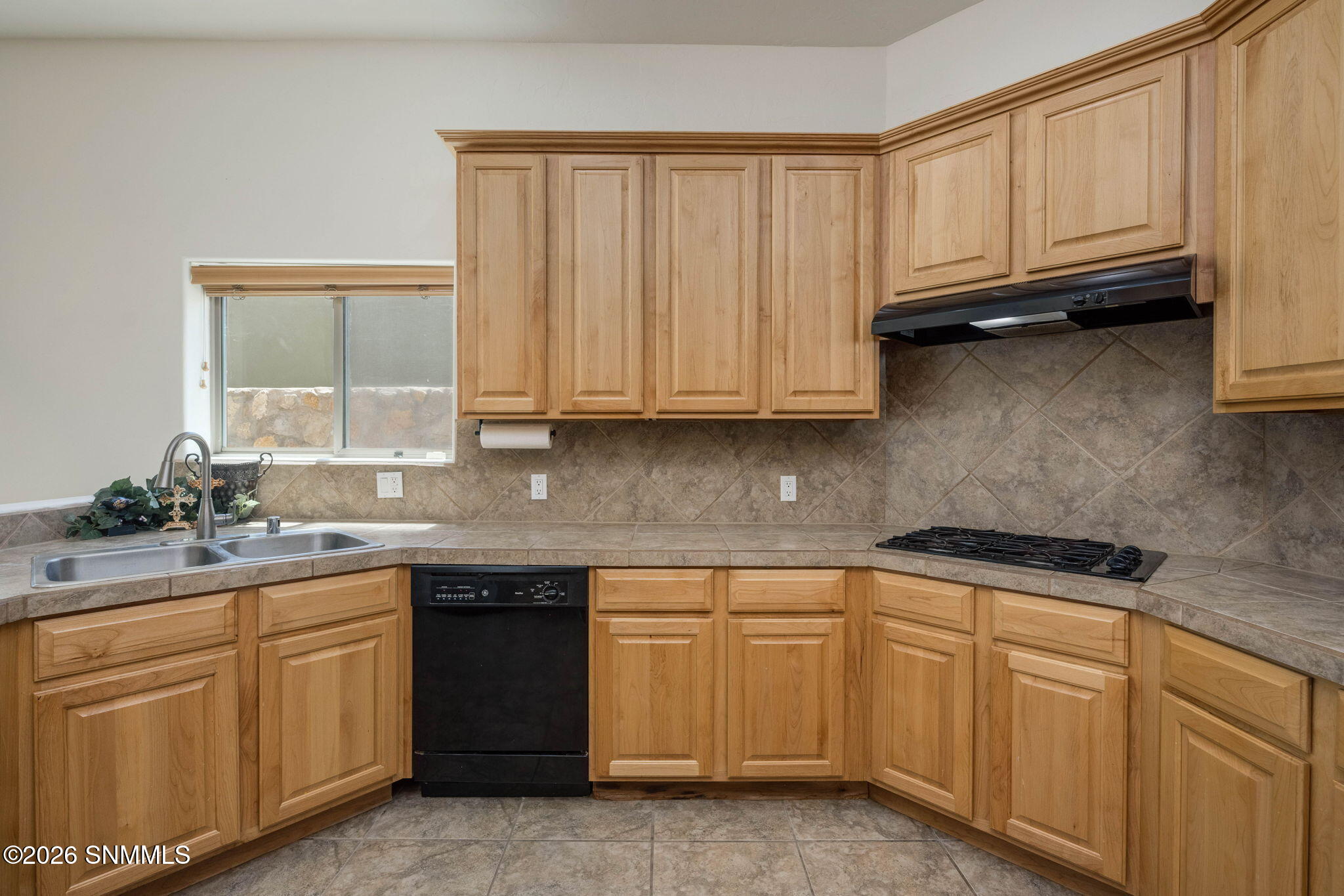 1900 N Sonoma Ranch Boulevard Property Photo 18