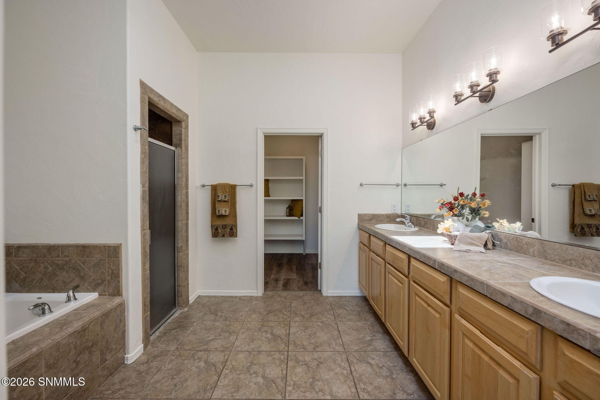 1900 N Sonoma Ranch Boulevard Property Photo 27