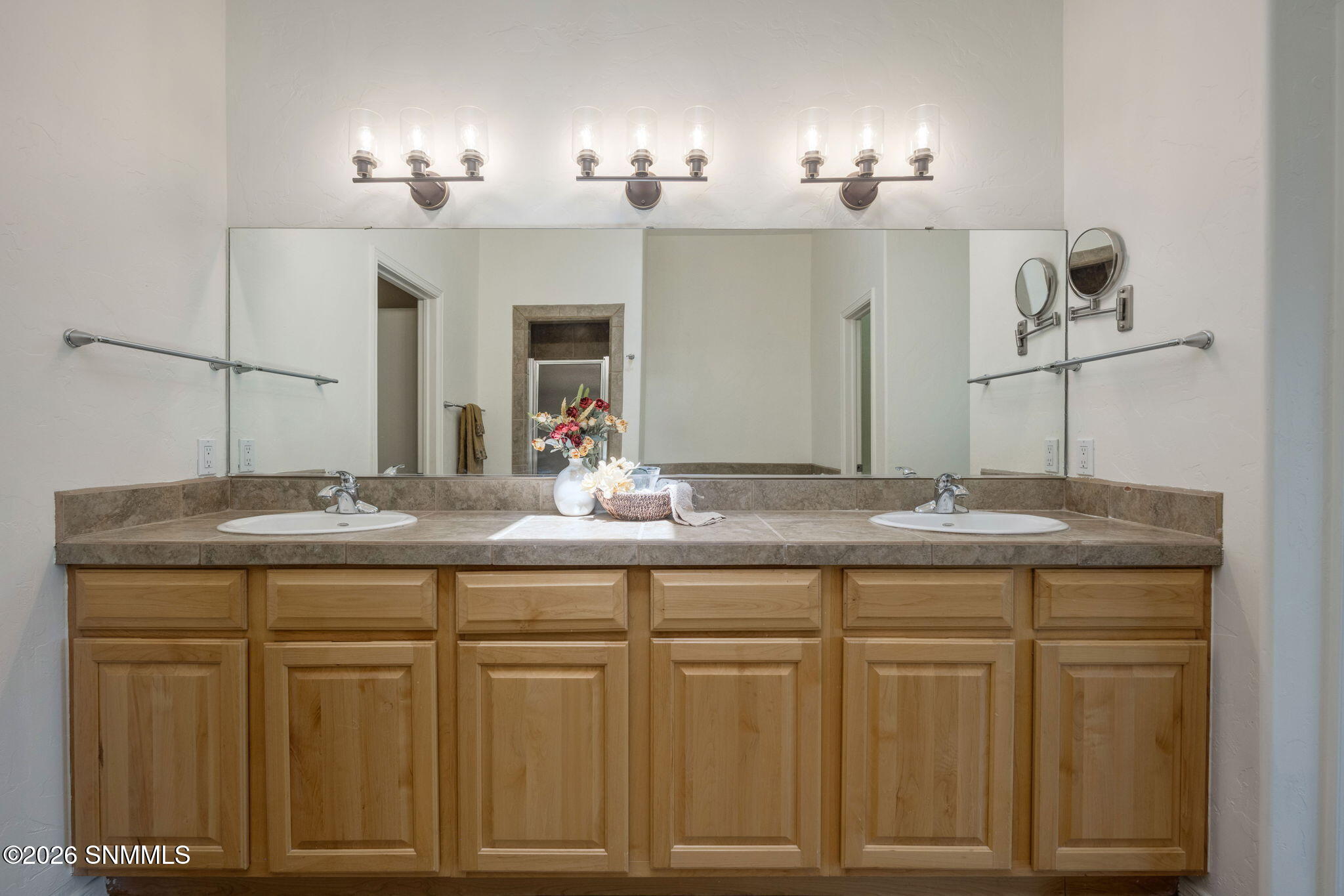 1900 N Sonoma Ranch Boulevard Property Photo 28