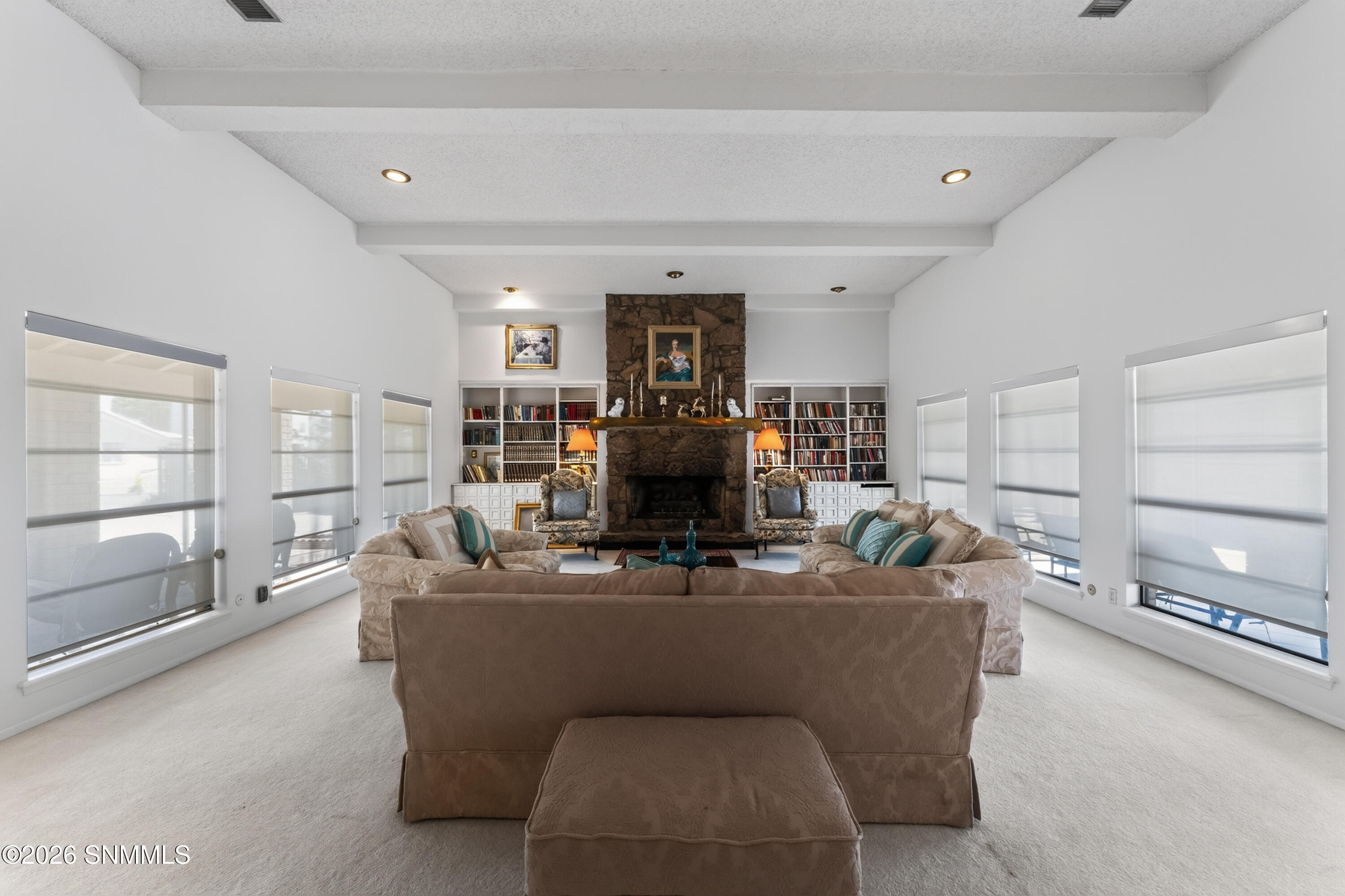 208 Magic Shadow Drive Property Photo 8