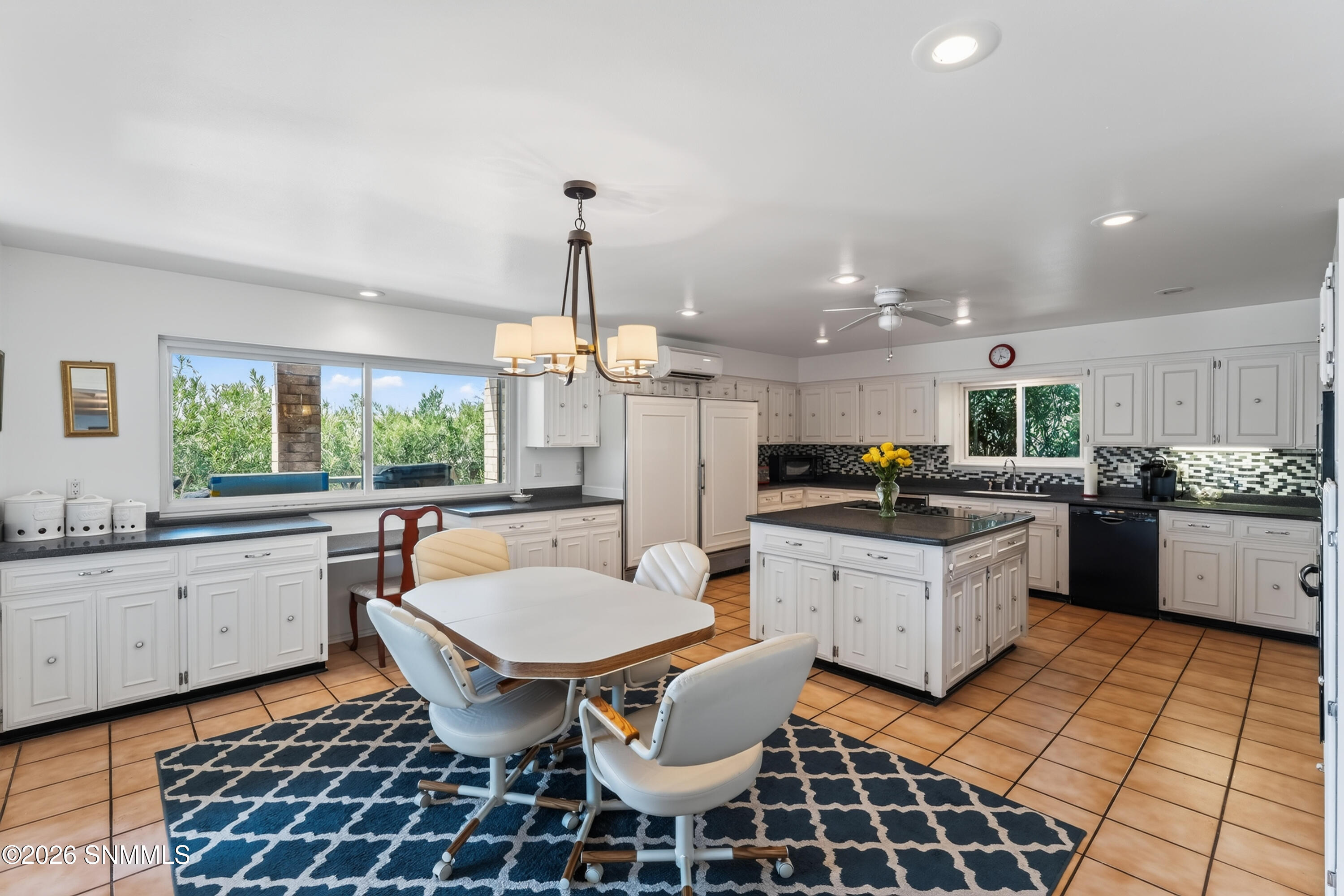 208 Magic Shadow Drive Property Photo 16