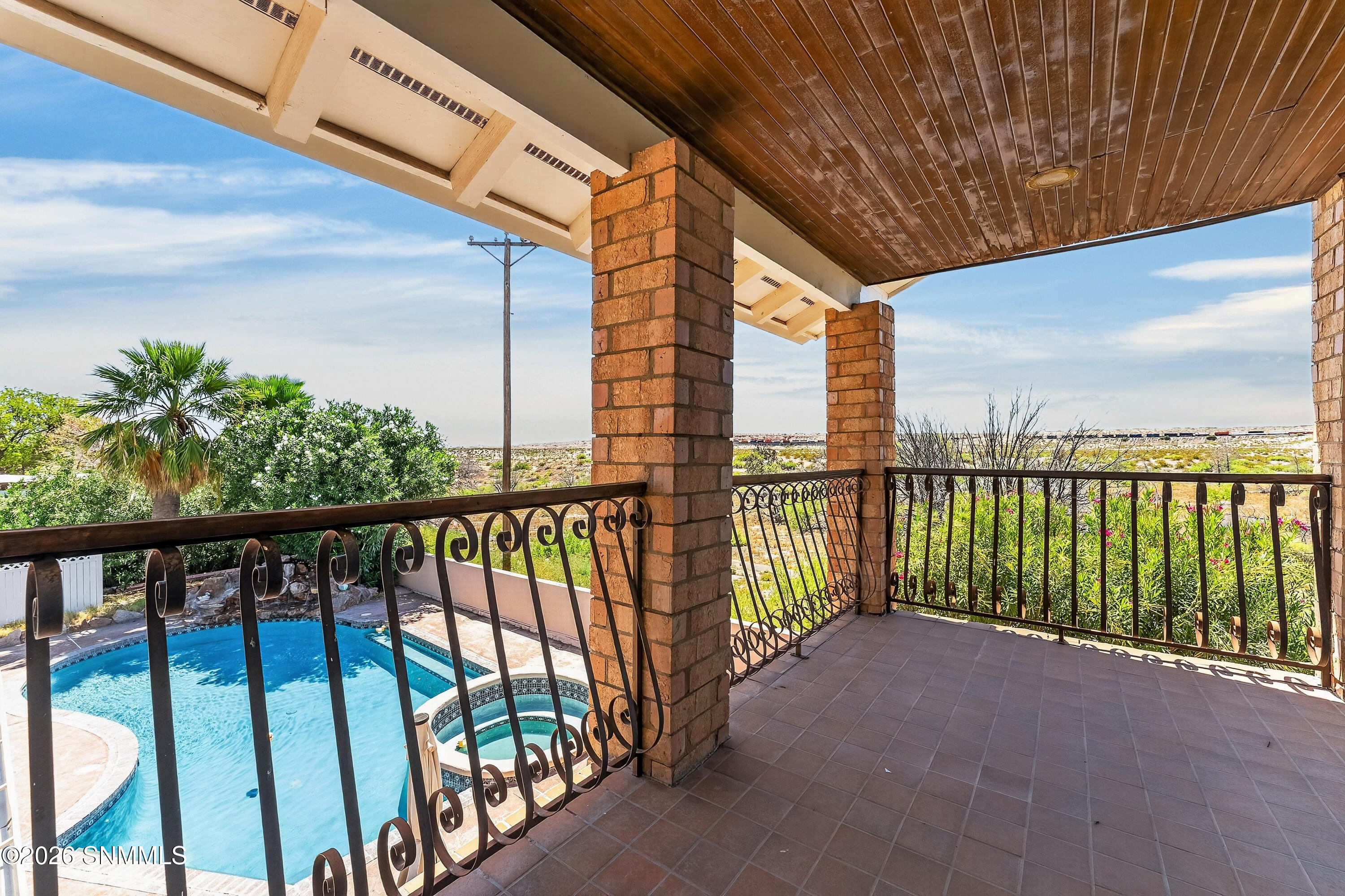 208 Magic Shadow Drive Property Photo 36