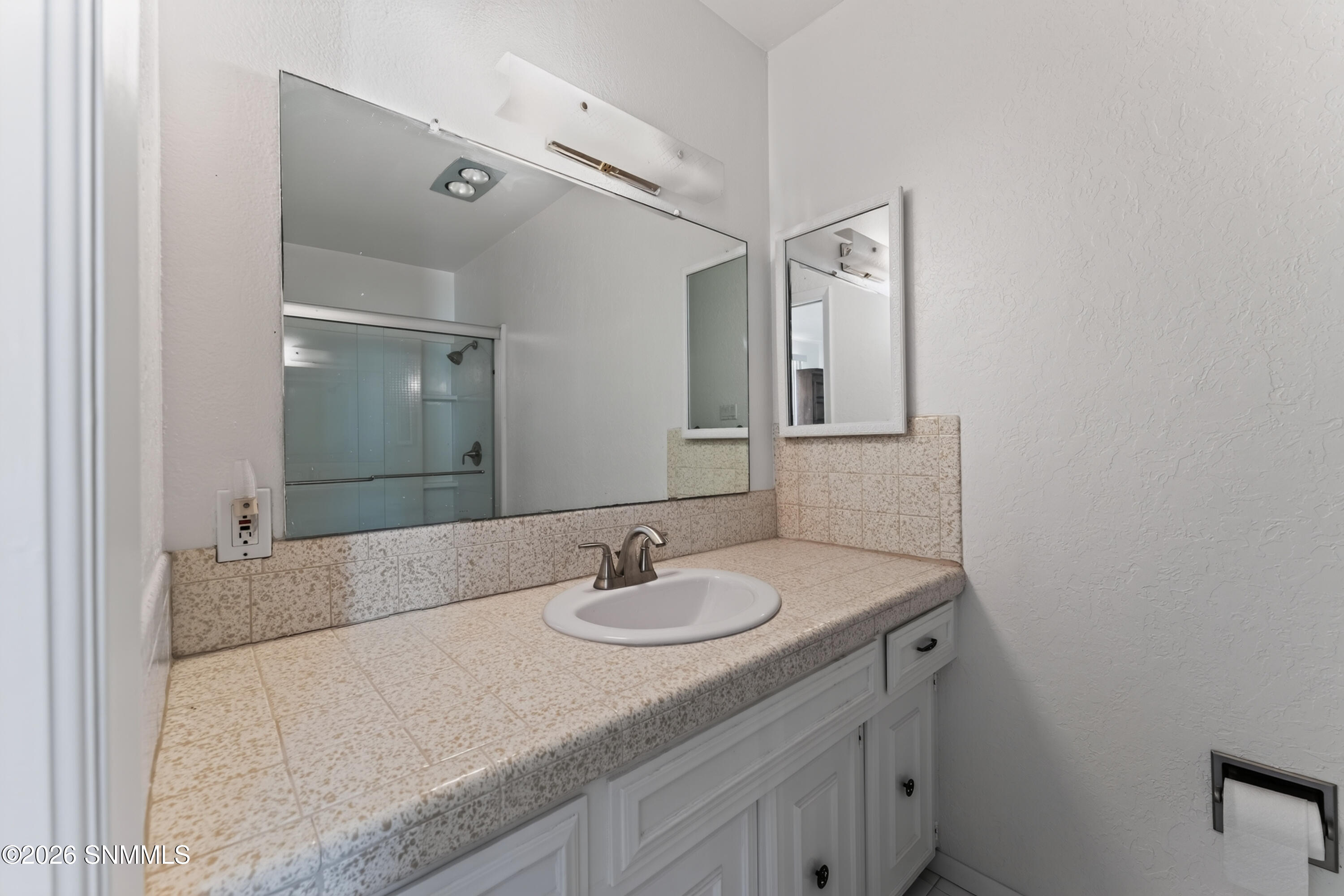 208 Magic Shadow Drive Property Photo 45