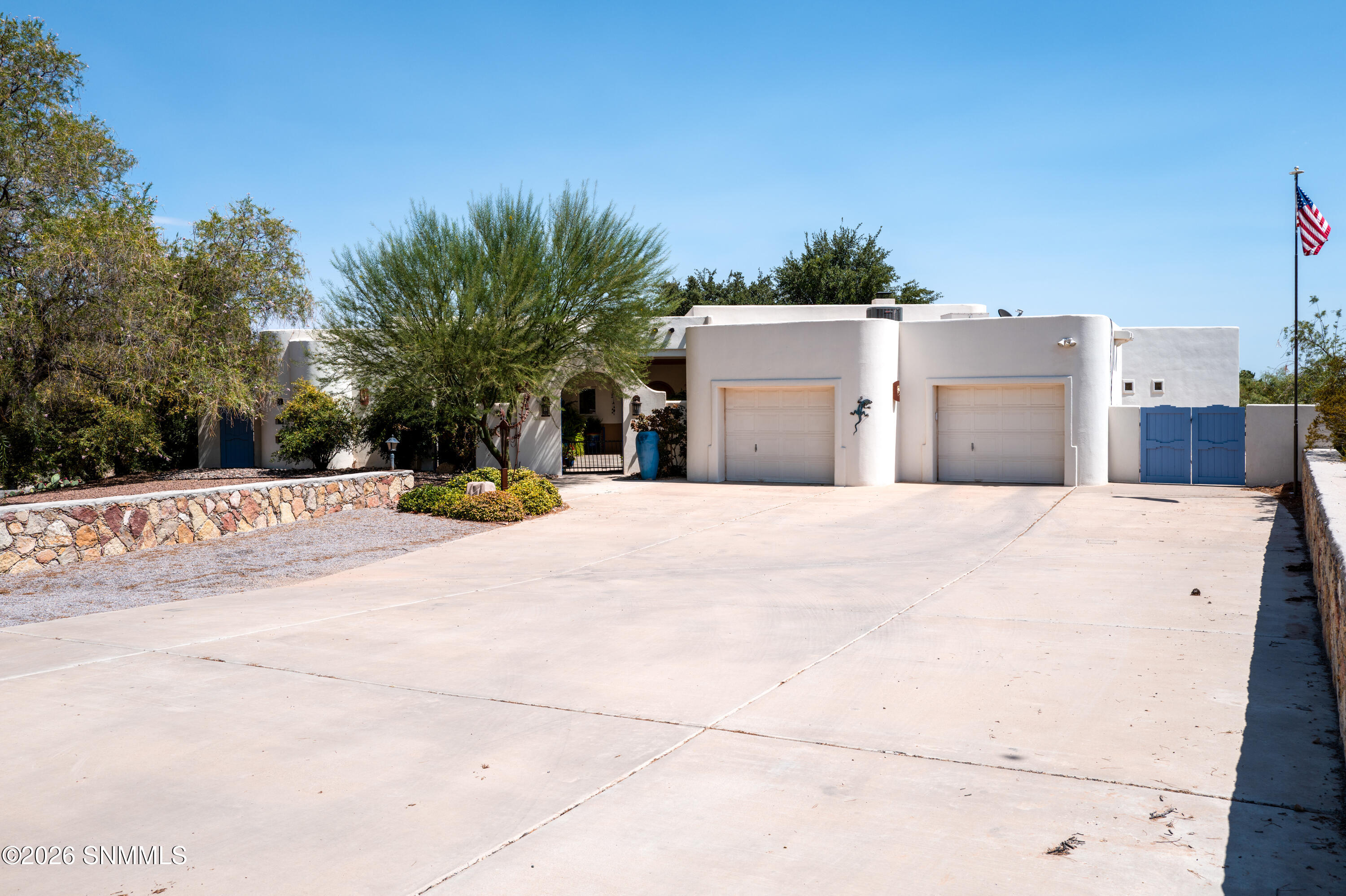 6501 Vista De Oro Property Photo 3