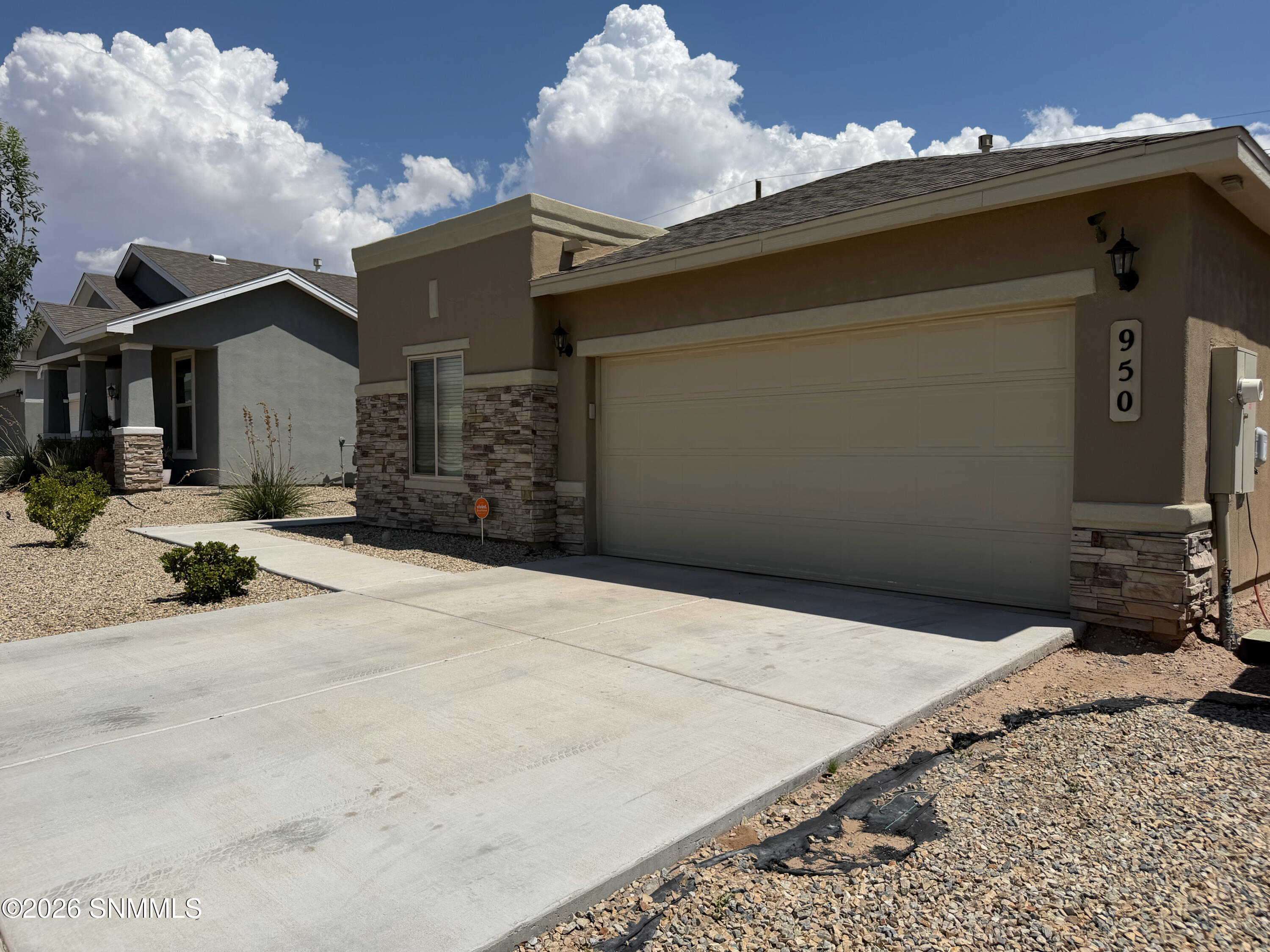 950 Desert Candle Drive Property Photo 3