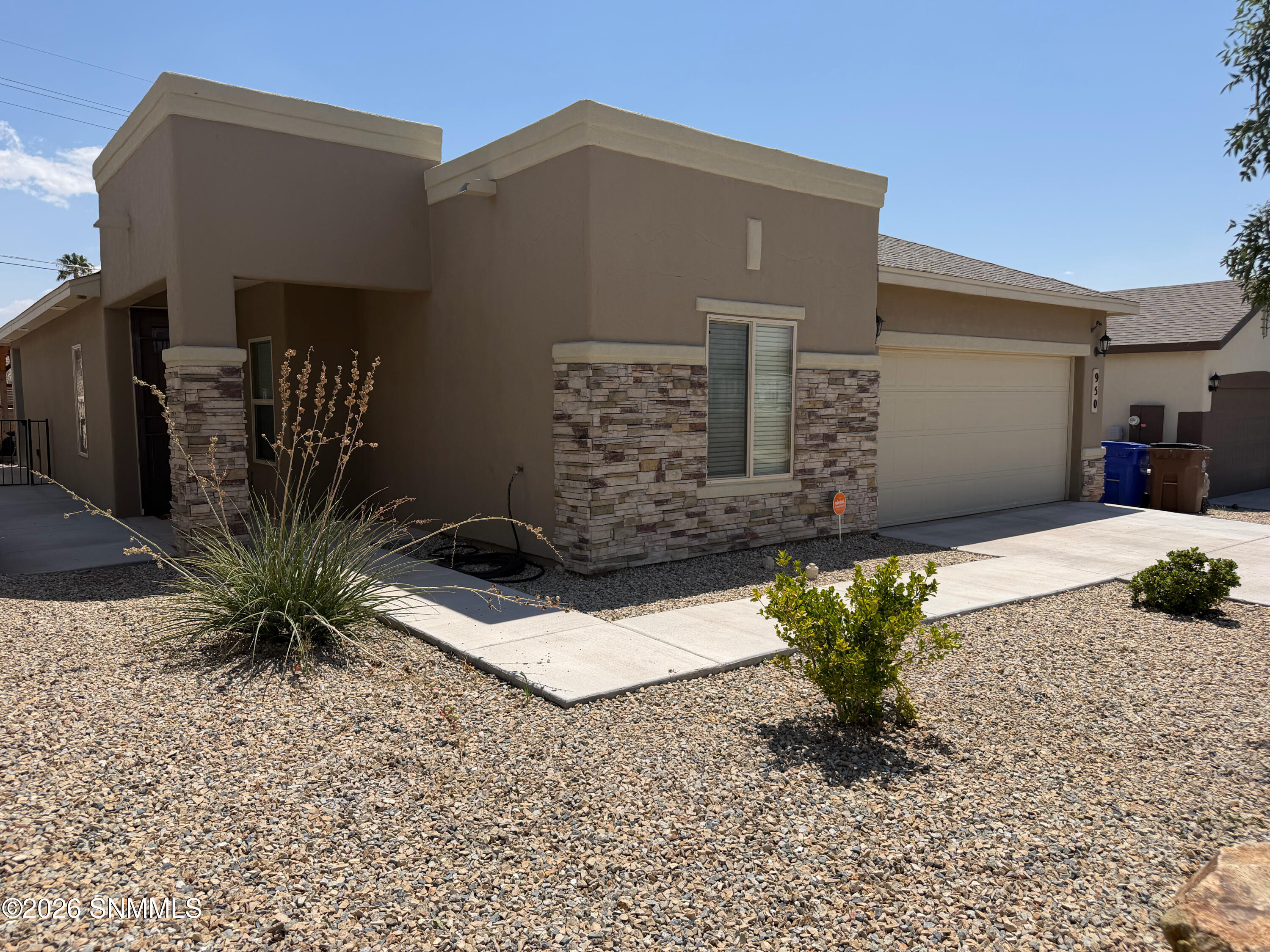 950 Desert Candle Drive Property Photo 4