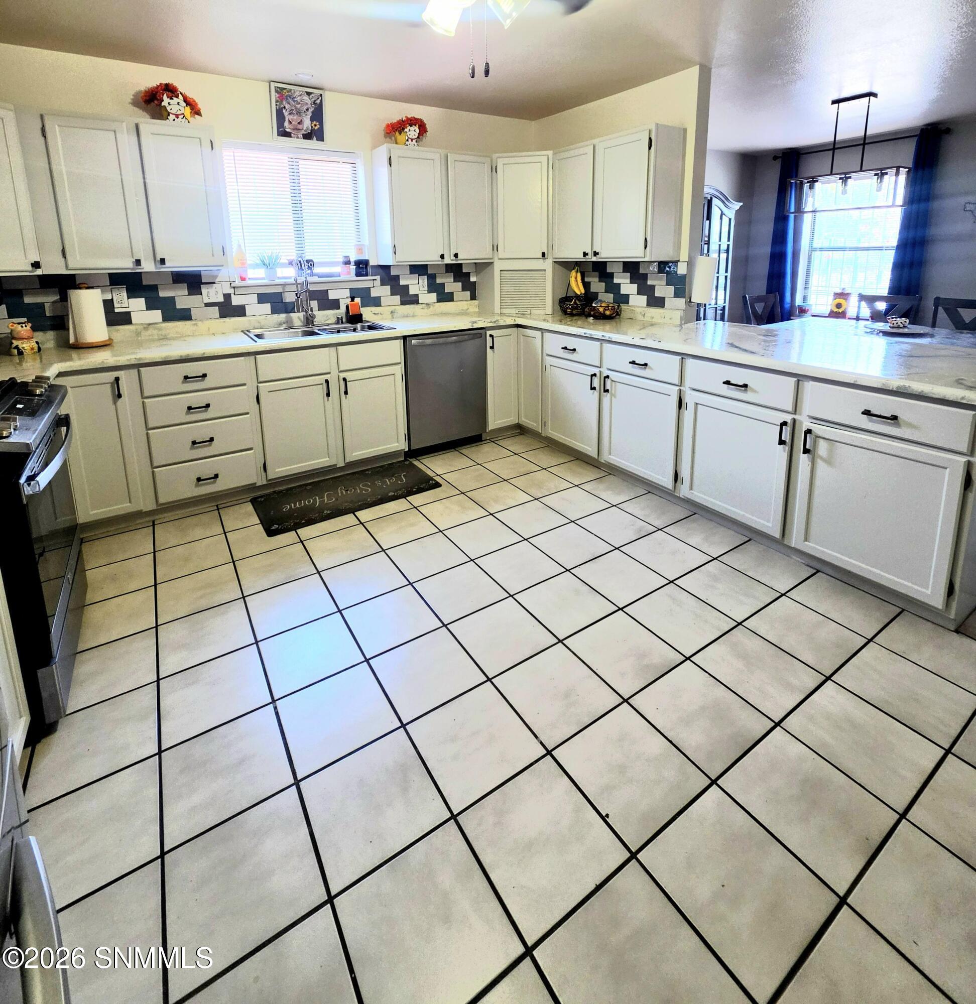 3048 Spitz Street Property Photo 7