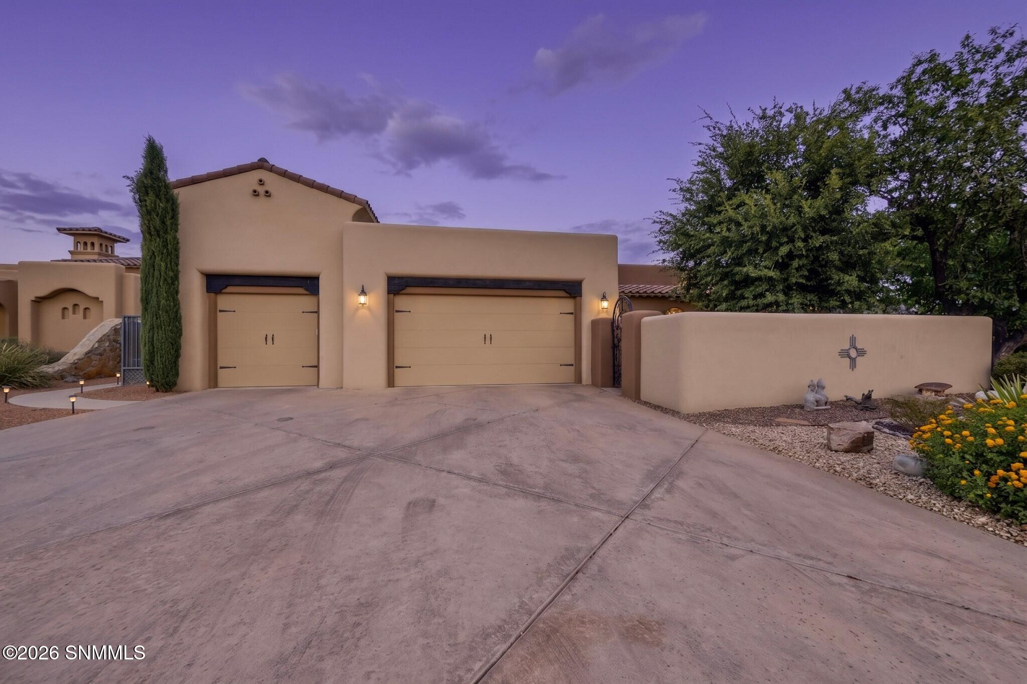 1891 Santanova Arc Property Photo 1