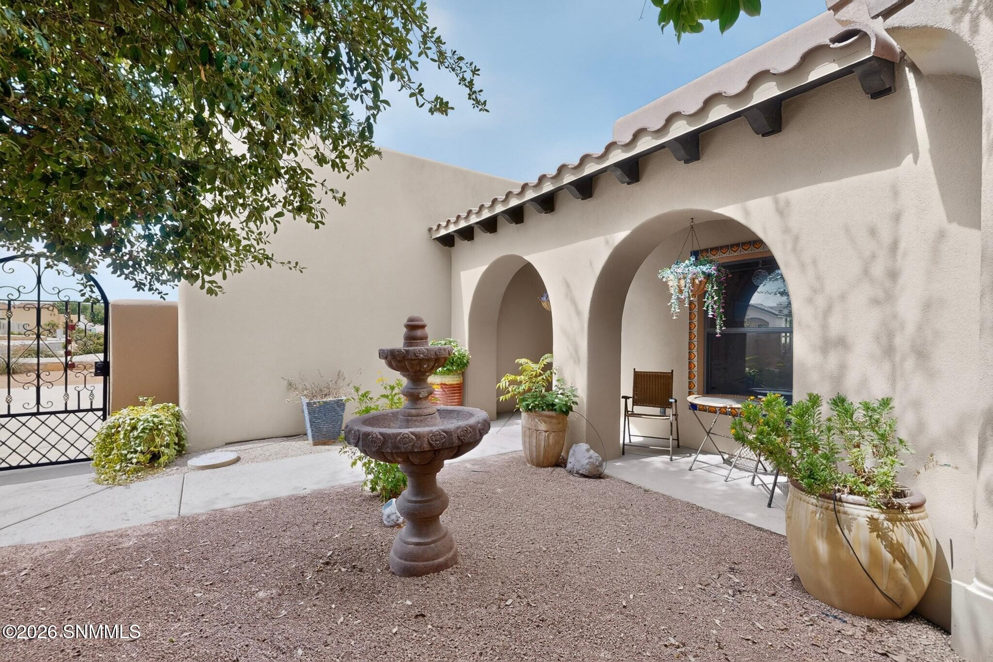 1891 Santanova Arc Property Photo 2