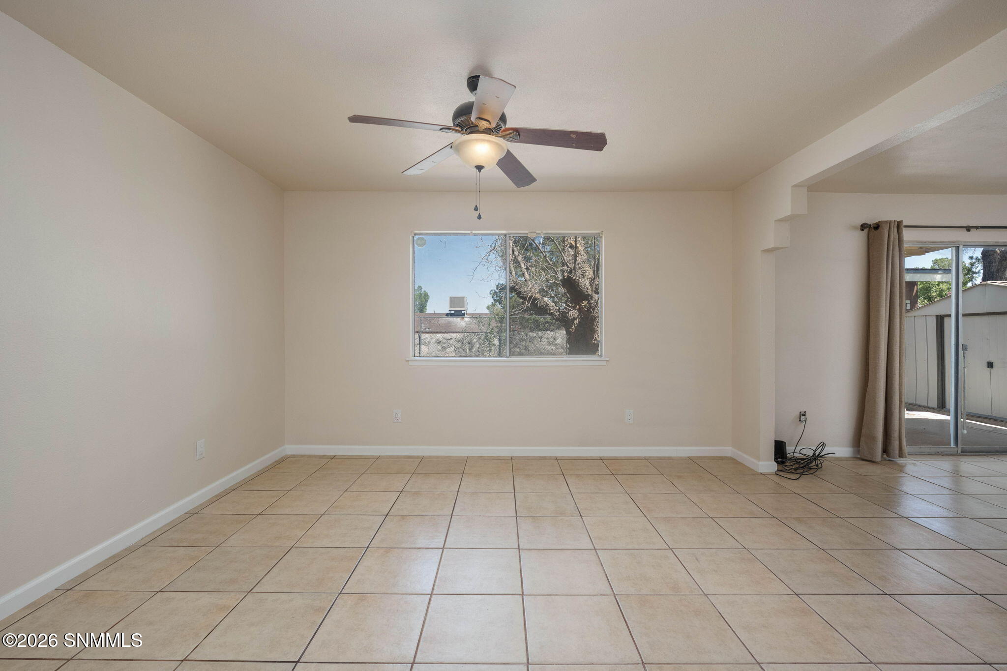 1853 Seldon Avenue Property Photo 6