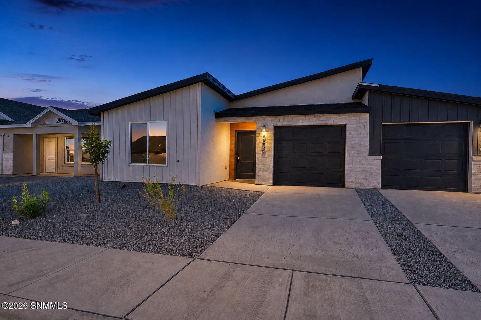 5600 Primorosa Place Property Photo 4
