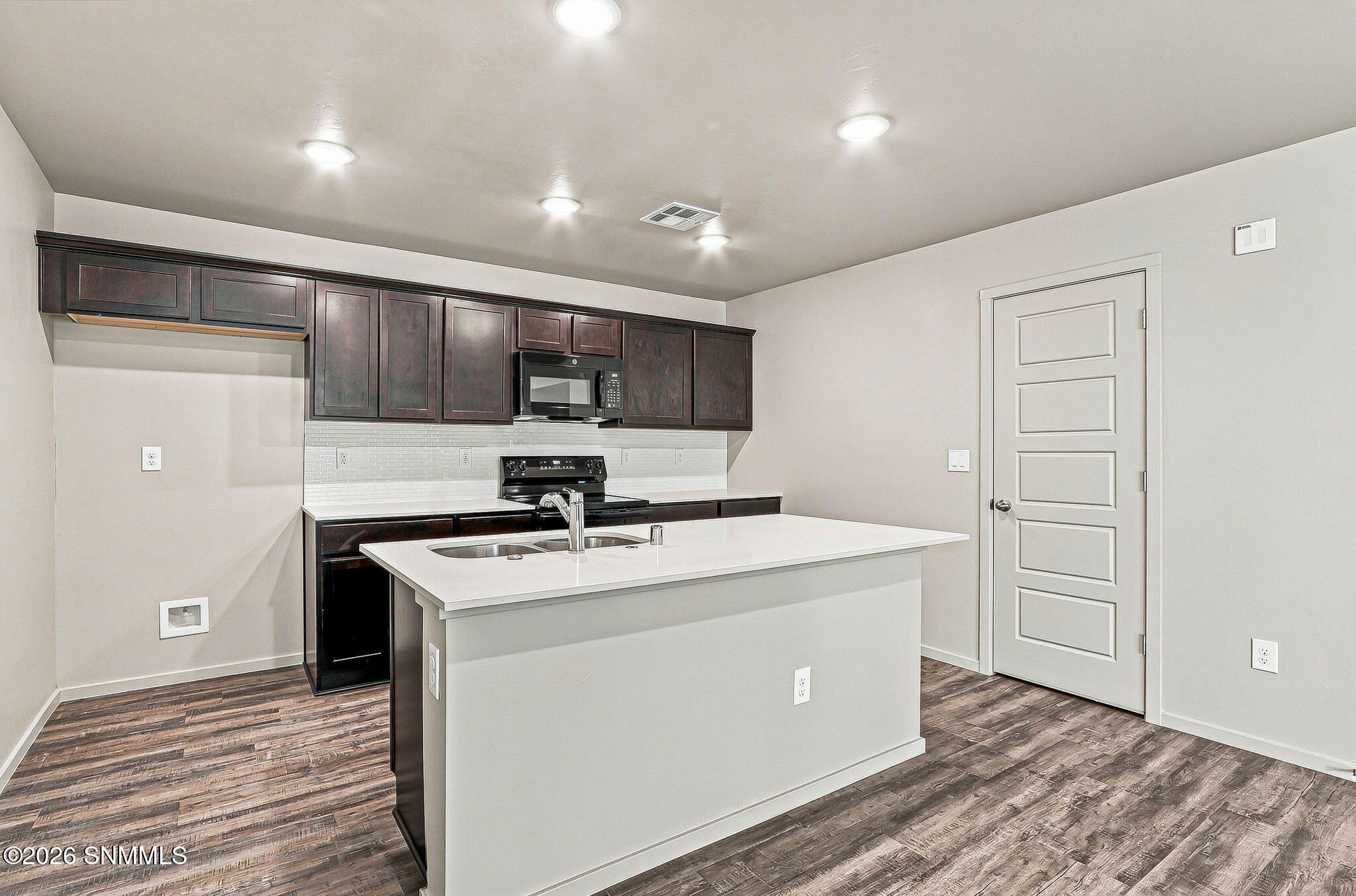 5567 Primorosa Place Property Photo 16
