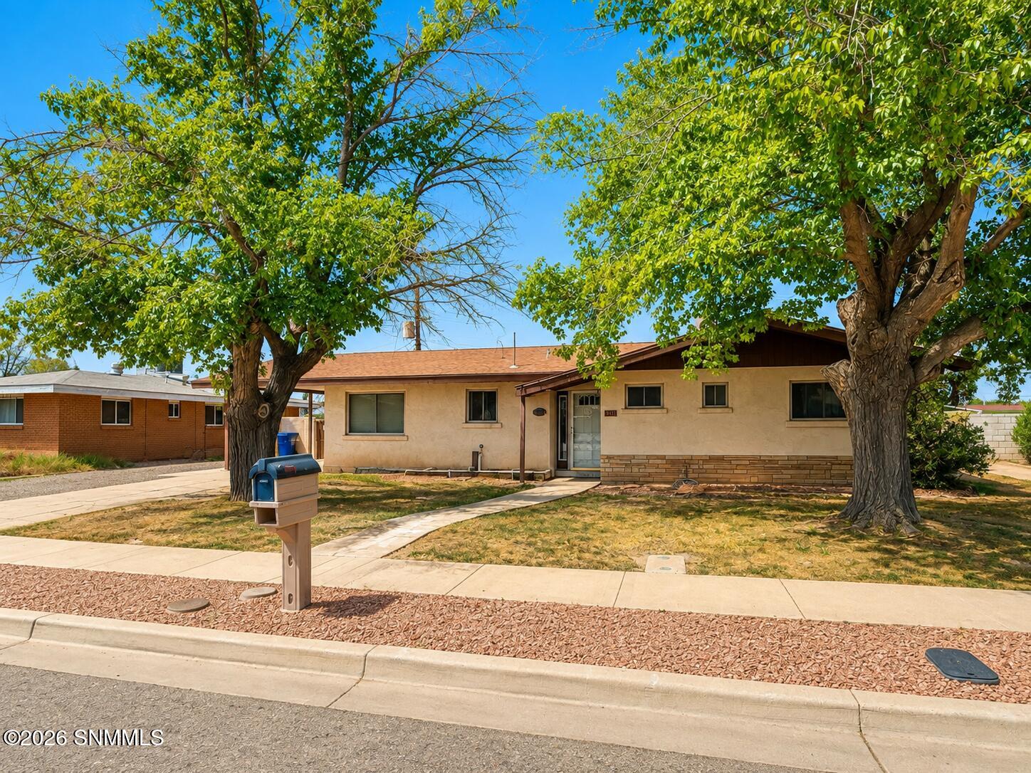940 Calle Del Sol Property Photo 3