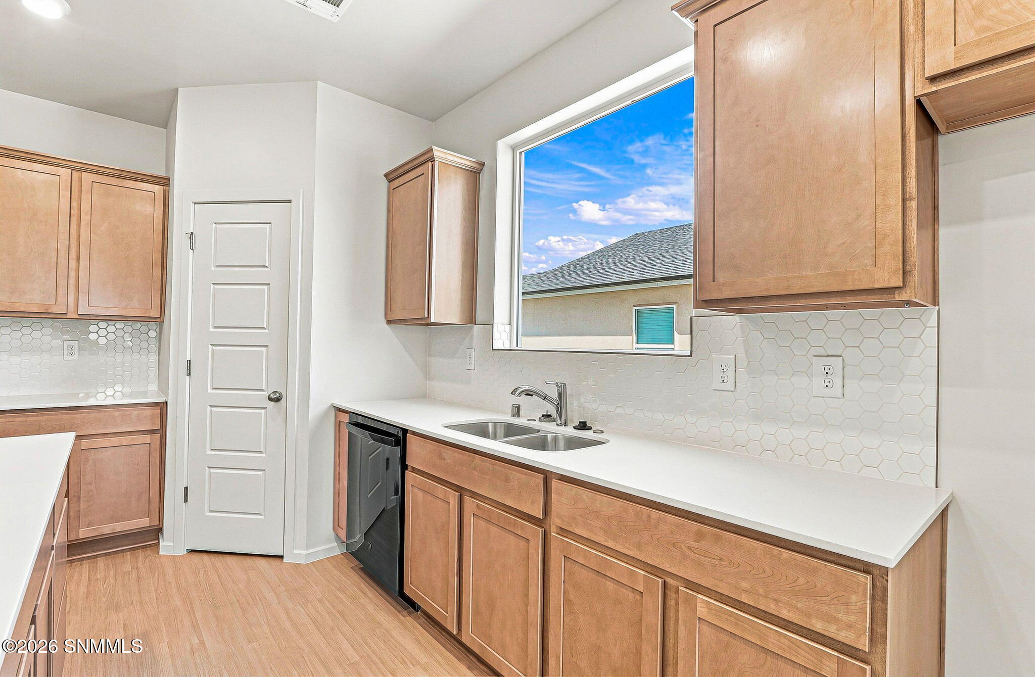 5570 Primorosa Place Property Photo 10
