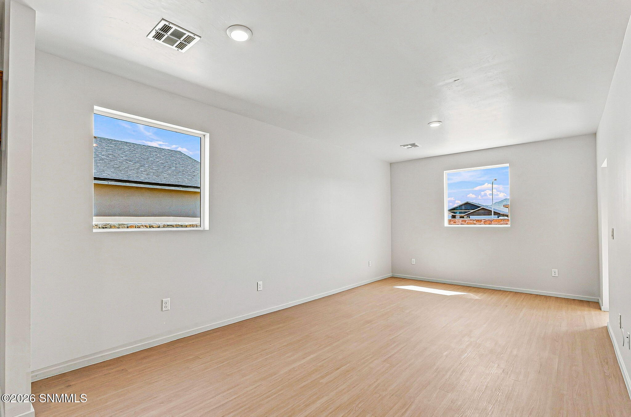 5570 Primorosa Place Property Photo 13