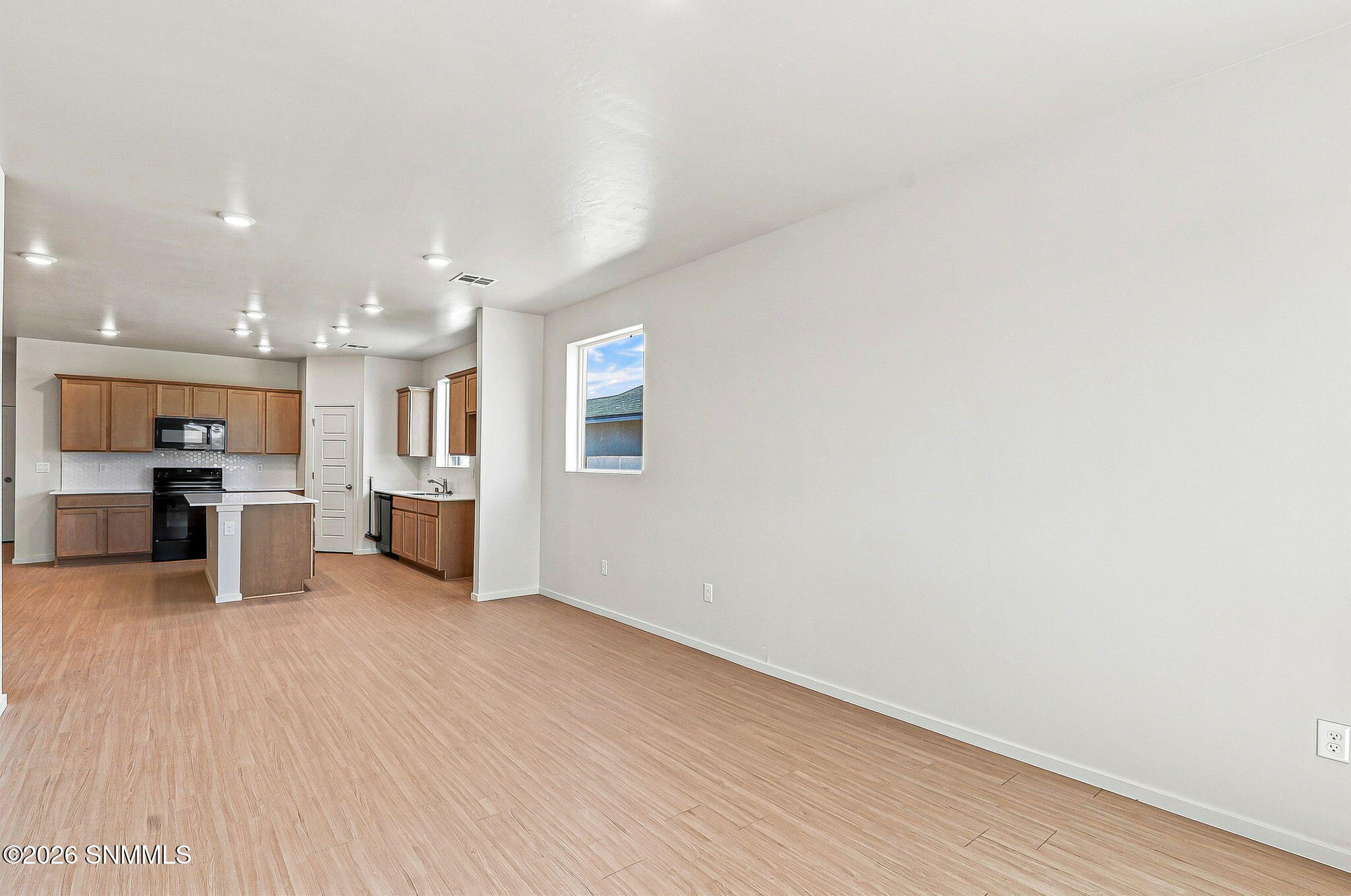 5570 Primorosa Place Property Photo 17