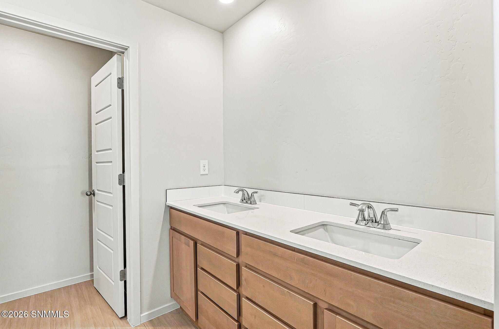 5570 Primorosa Place Property Photo 32