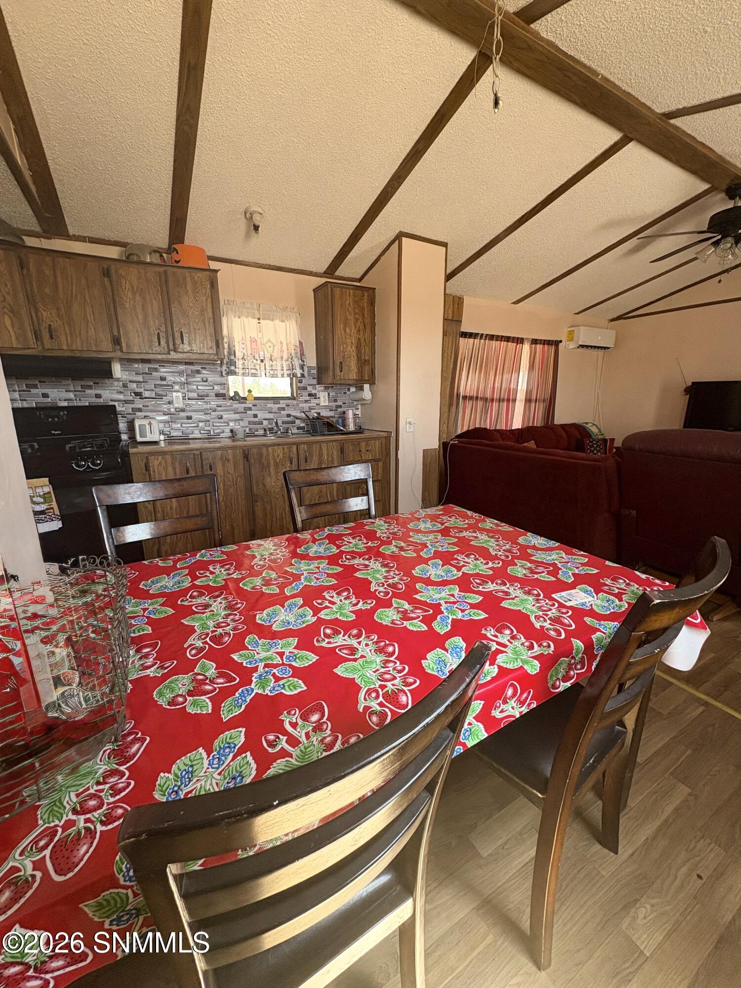 532 Old Sequoia Road 532 Property Photo 2