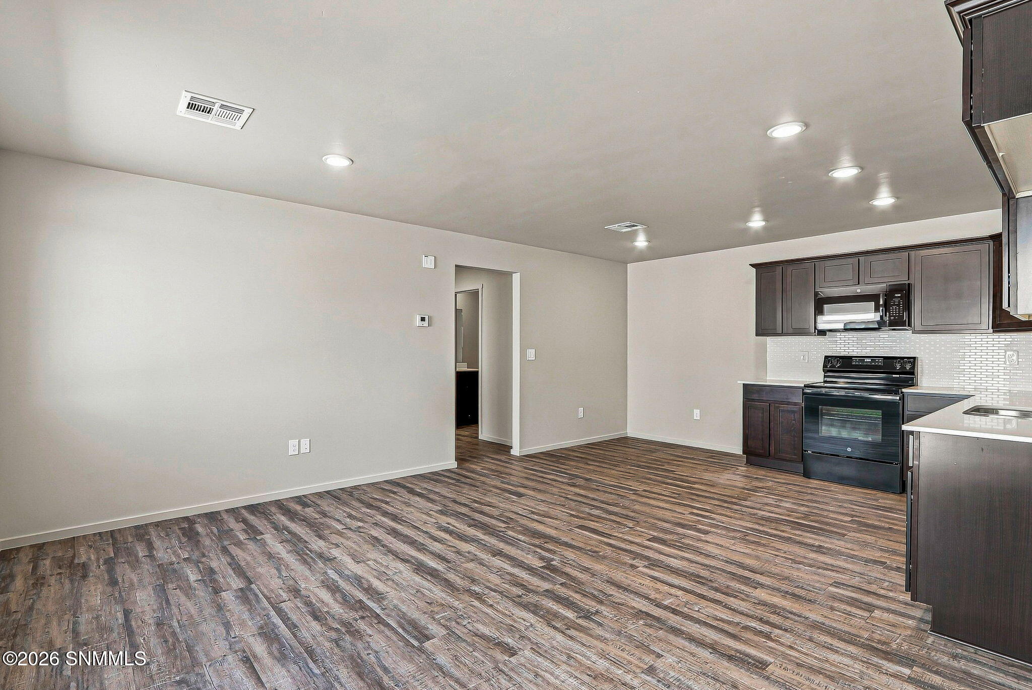 5586 Risa Allegra Place Property Photo 6