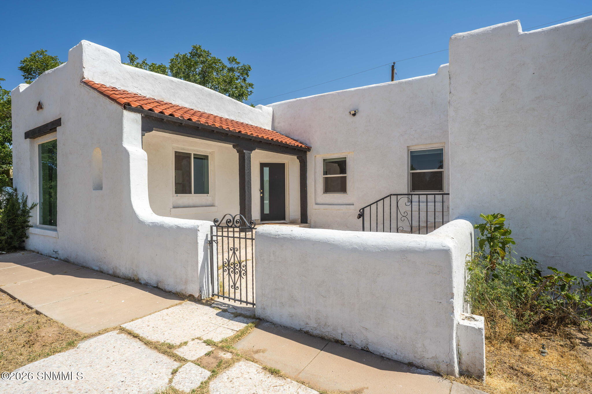 1040 Hess Terrace Property Photo 6