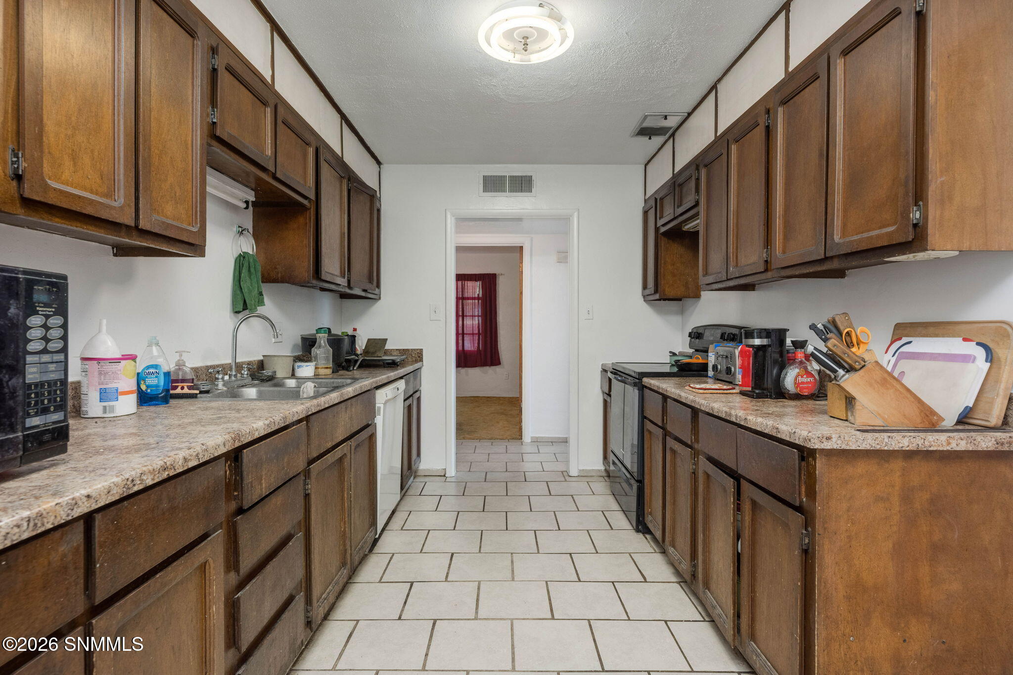 2040 Chisholm Trail Property Photo 8