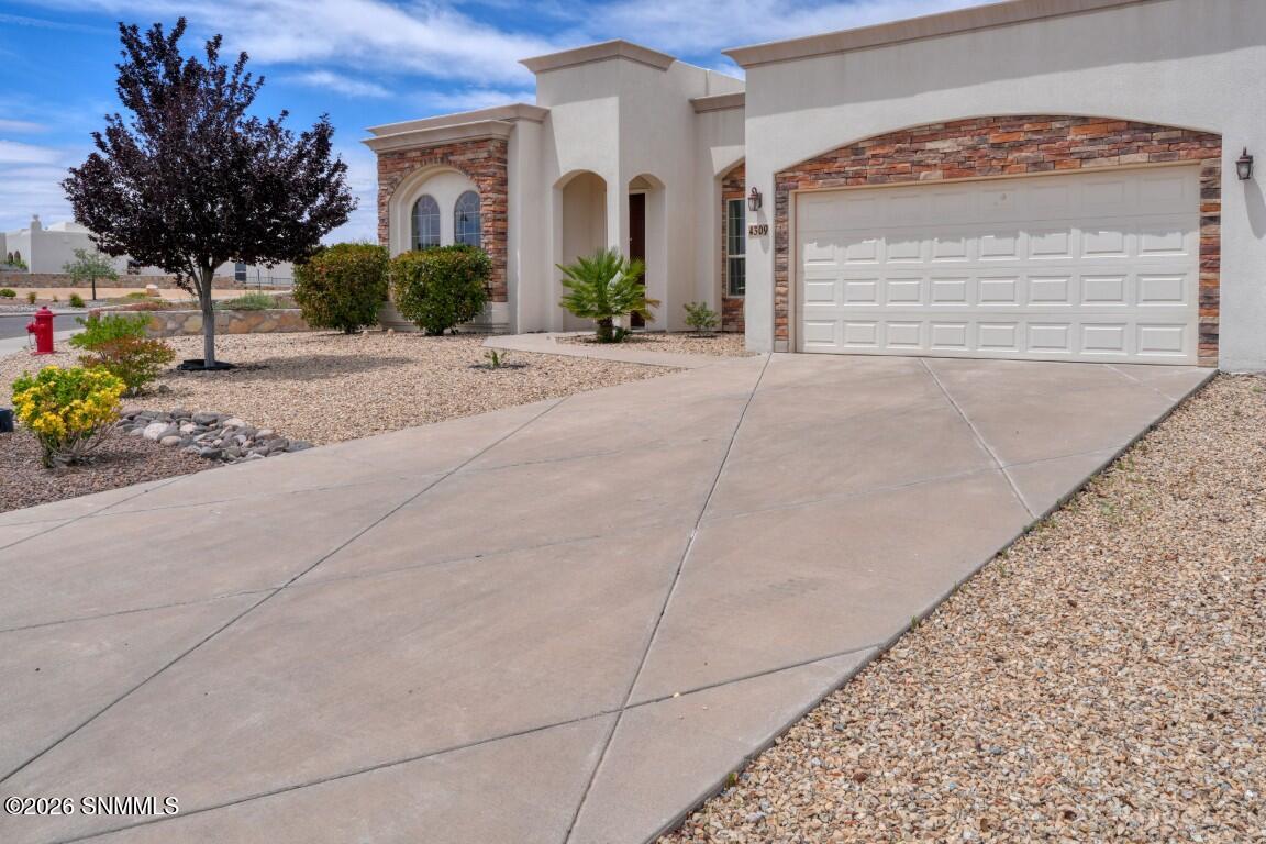 4309 Calle Sonesta Arc Property Photo 3