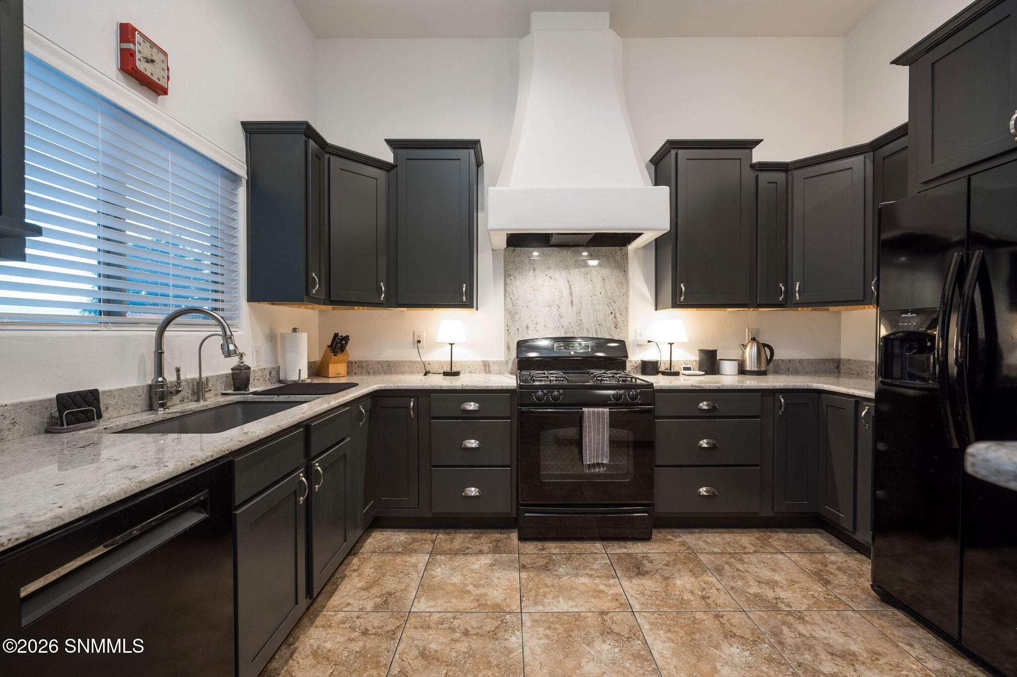 4327 Calle Amarilla Arc Property Photo 15