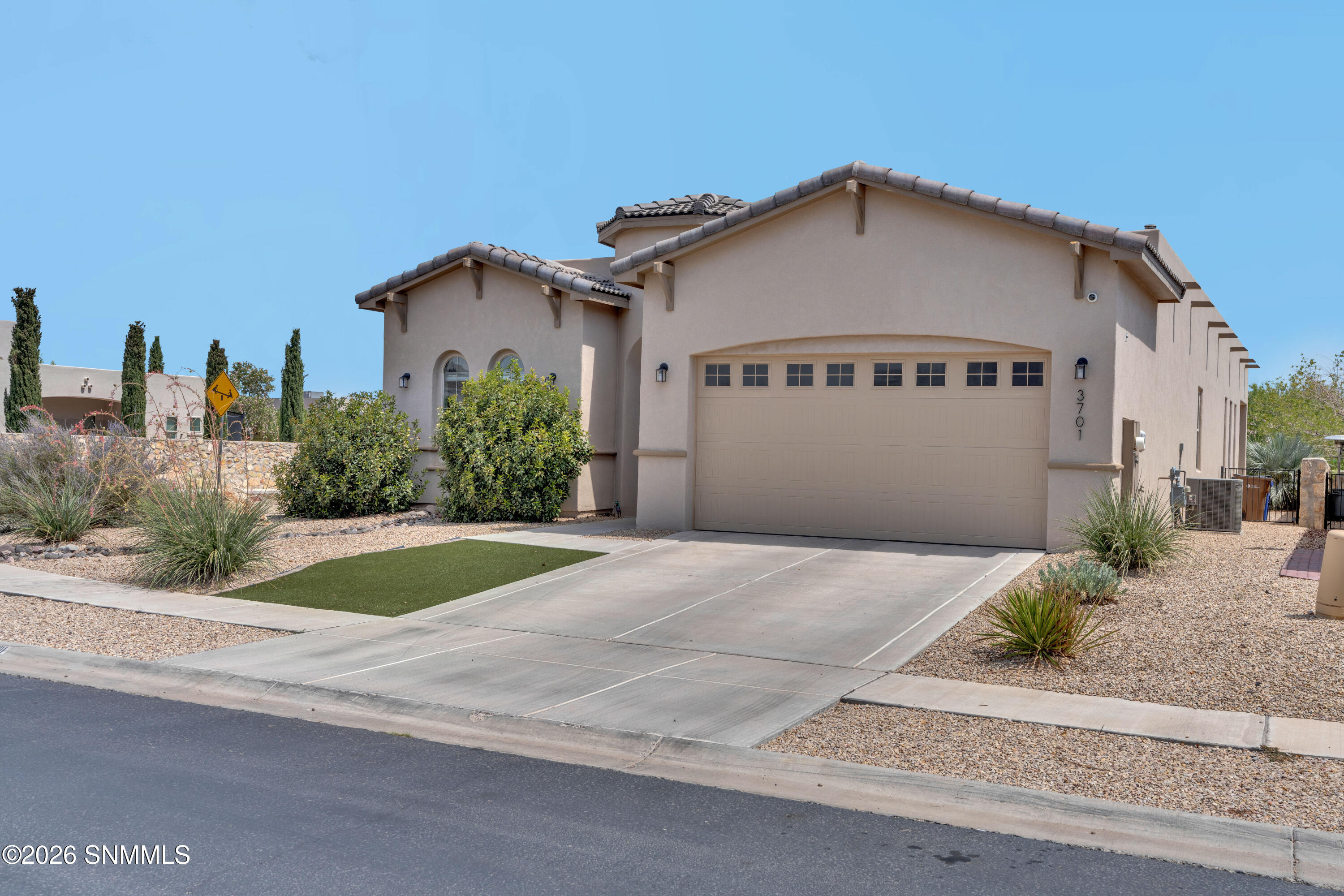 3701 Golden Echo Loop Property Photo 2