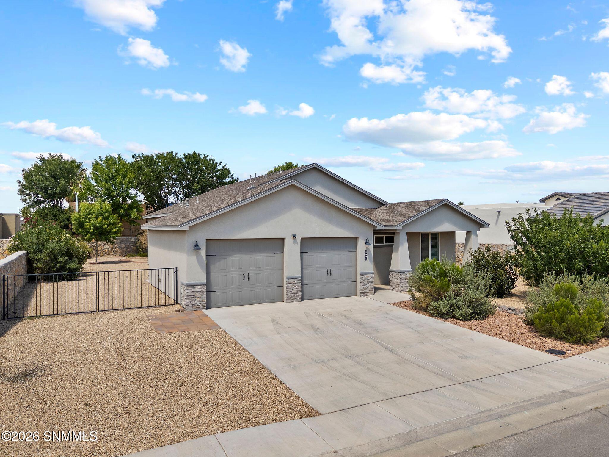 4601 Mesa Corta Drive Property Photo 1
