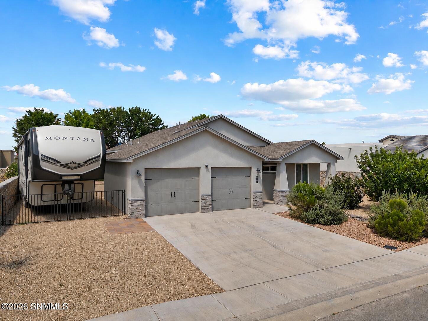 4601 Mesa Corta Drive Property Photo 2