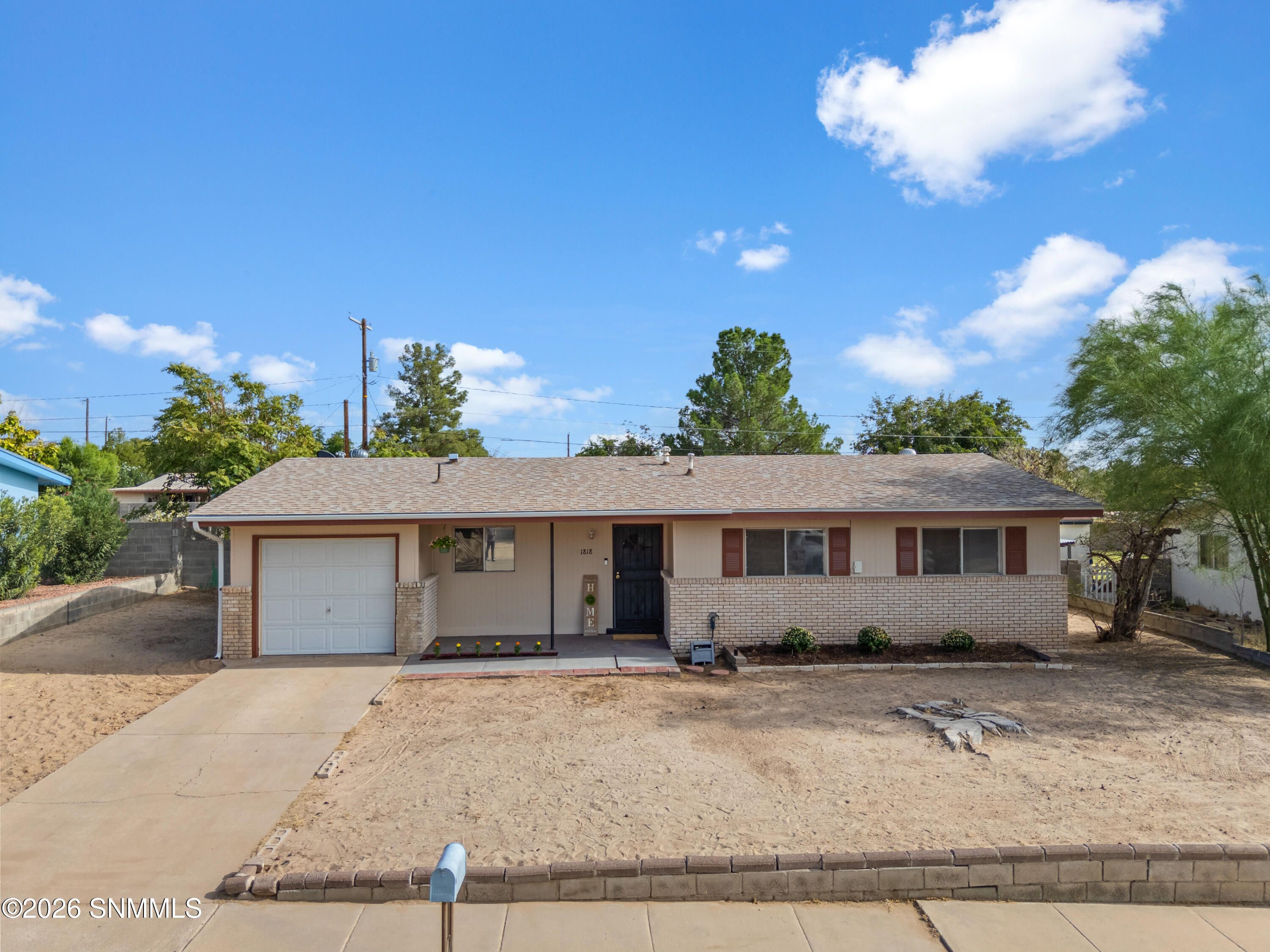 1818 Louise Circle Property Photo 1