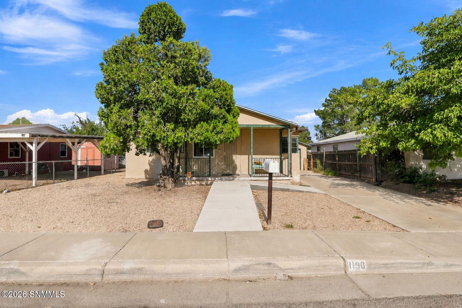 1190 Douglas Drive Property Photo 3