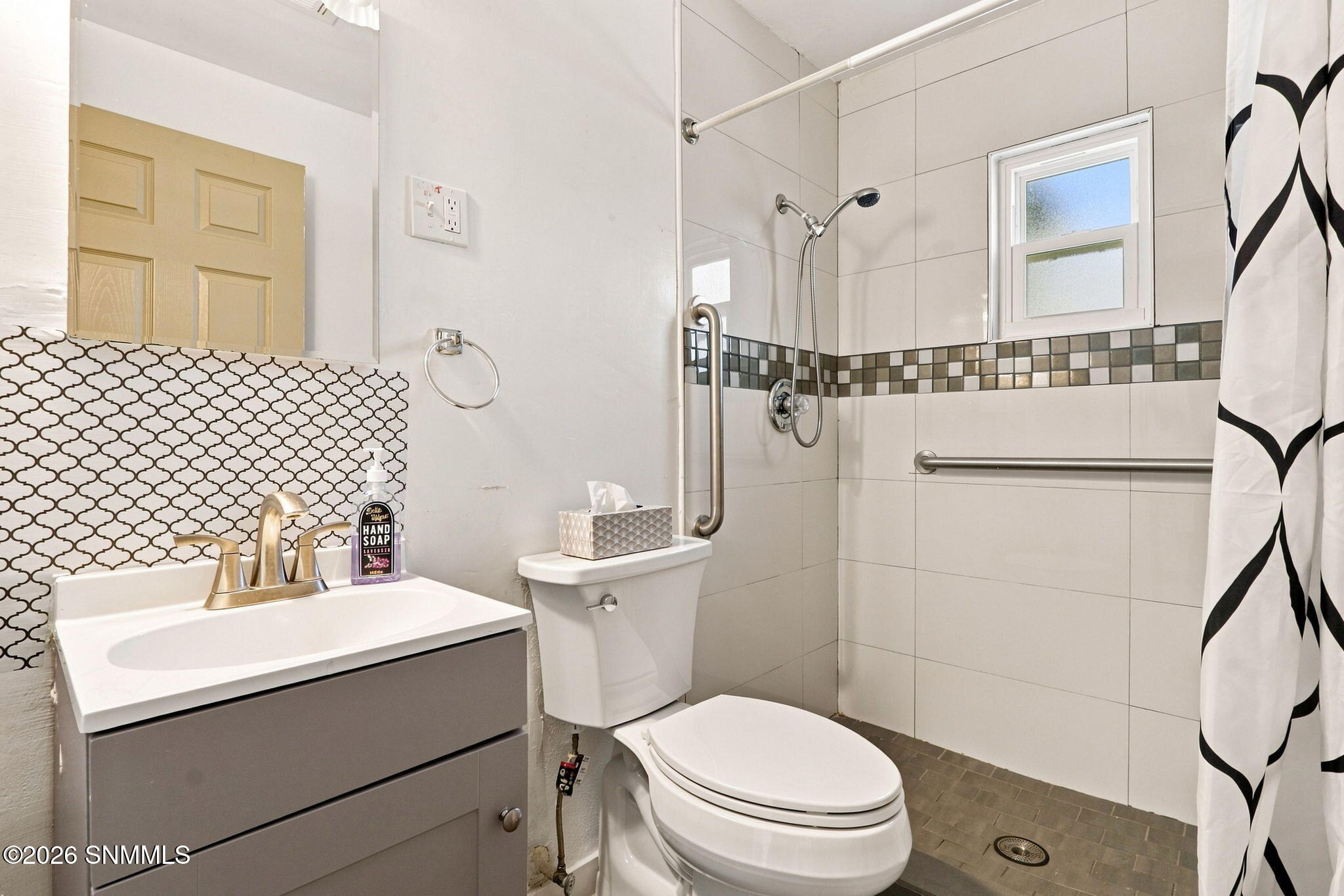 1190 Douglas Drive Property Photo 18
