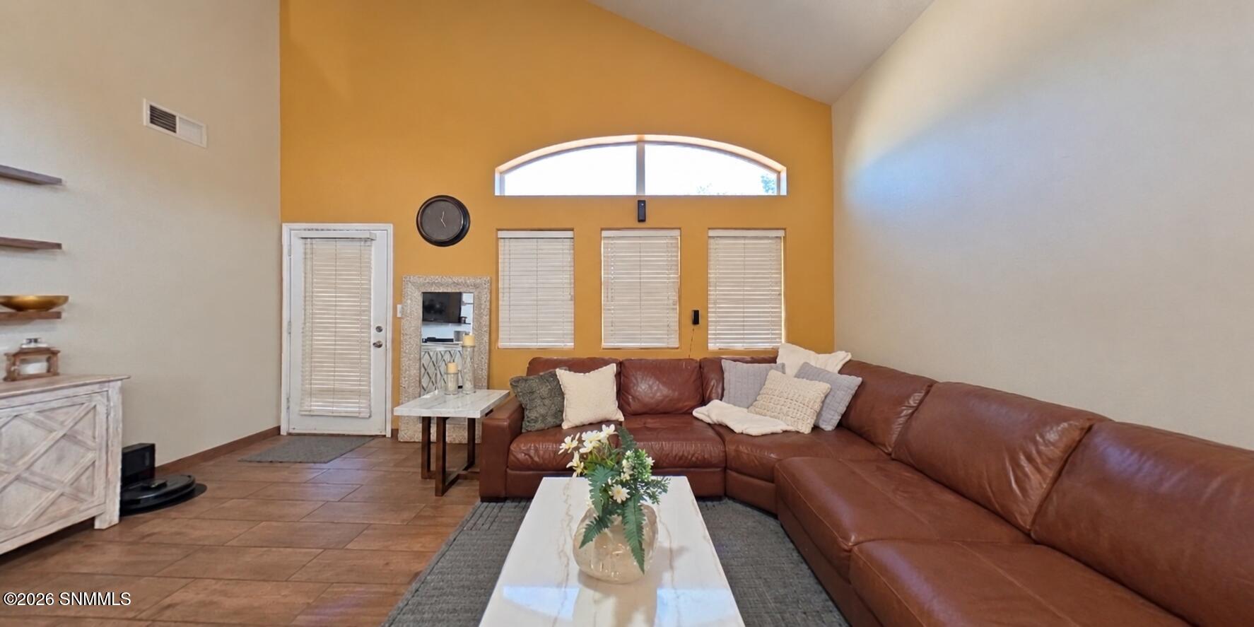 999 Gilmer Way Property Photo 2