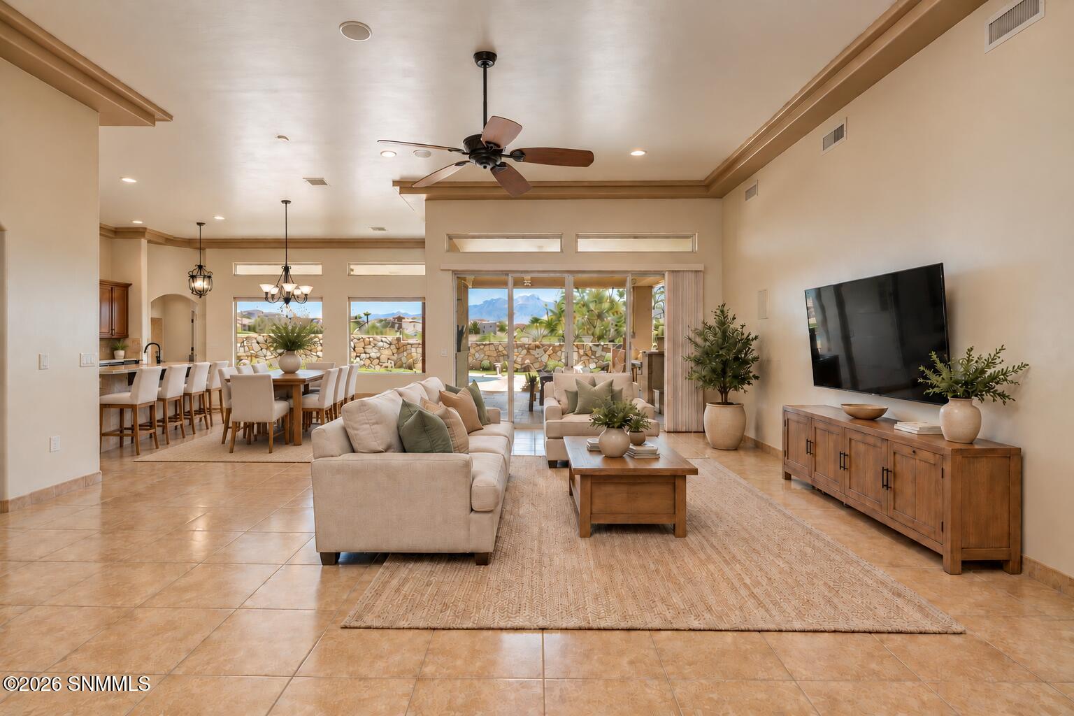 5667 Calle De Paradise Property Photo 10