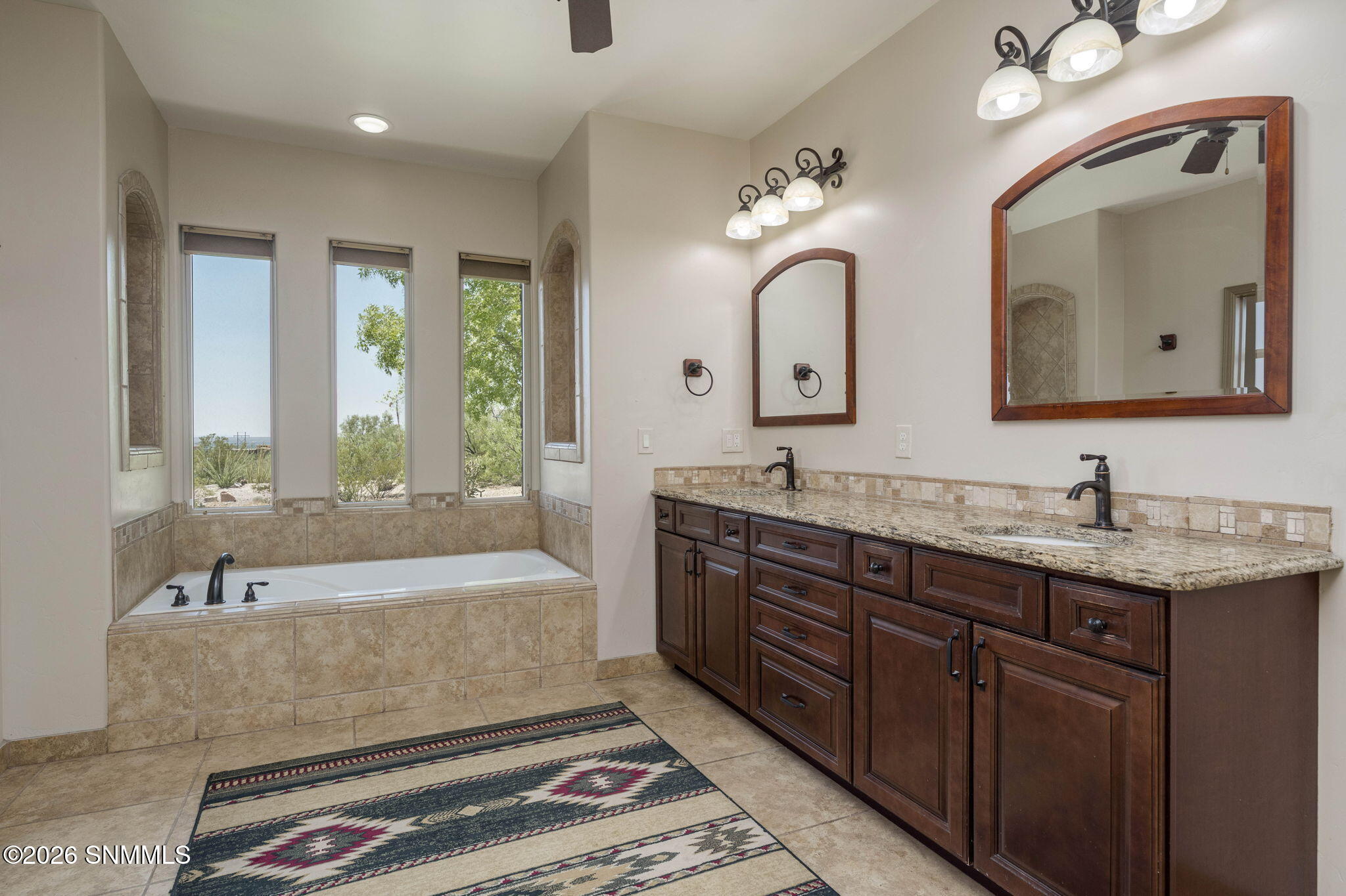 5667 Calle De Paradise Property Photo 29