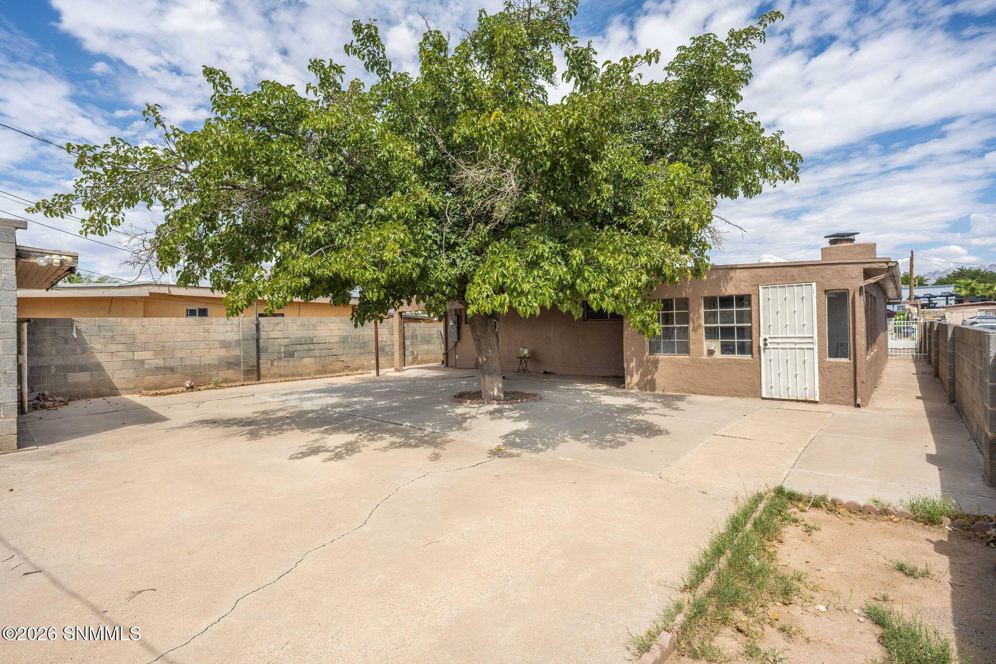 520 Lujan Street Property Photo 31