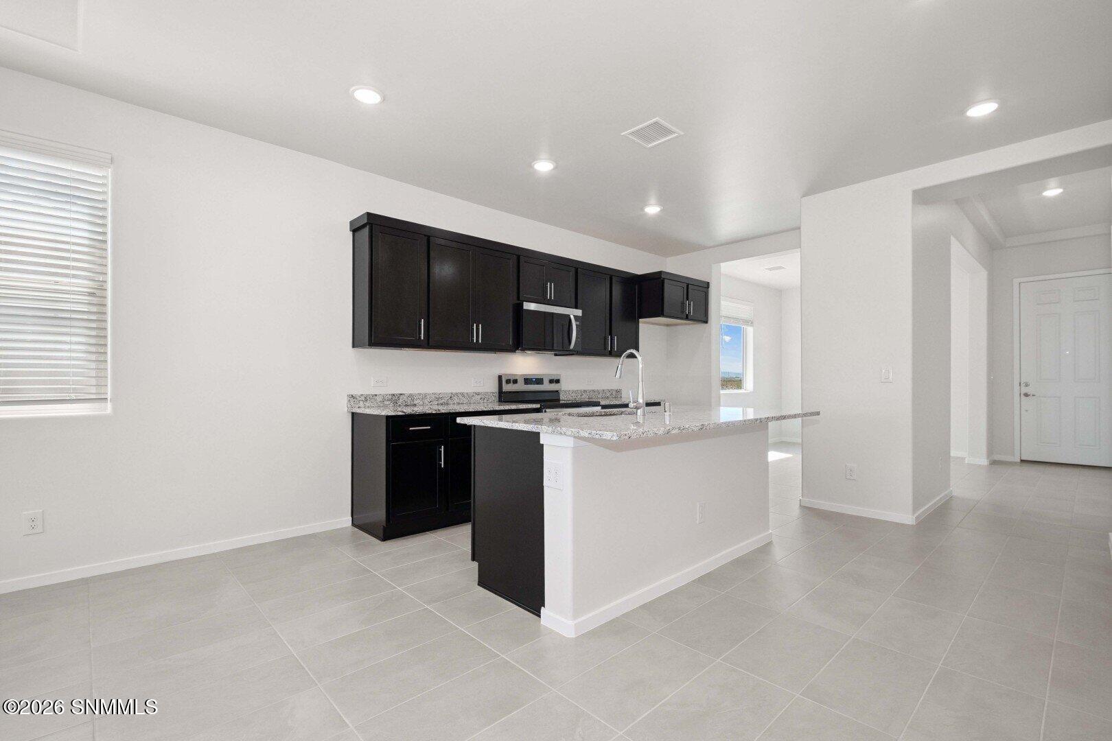 7532 Sierra Este Place Property Photo 2