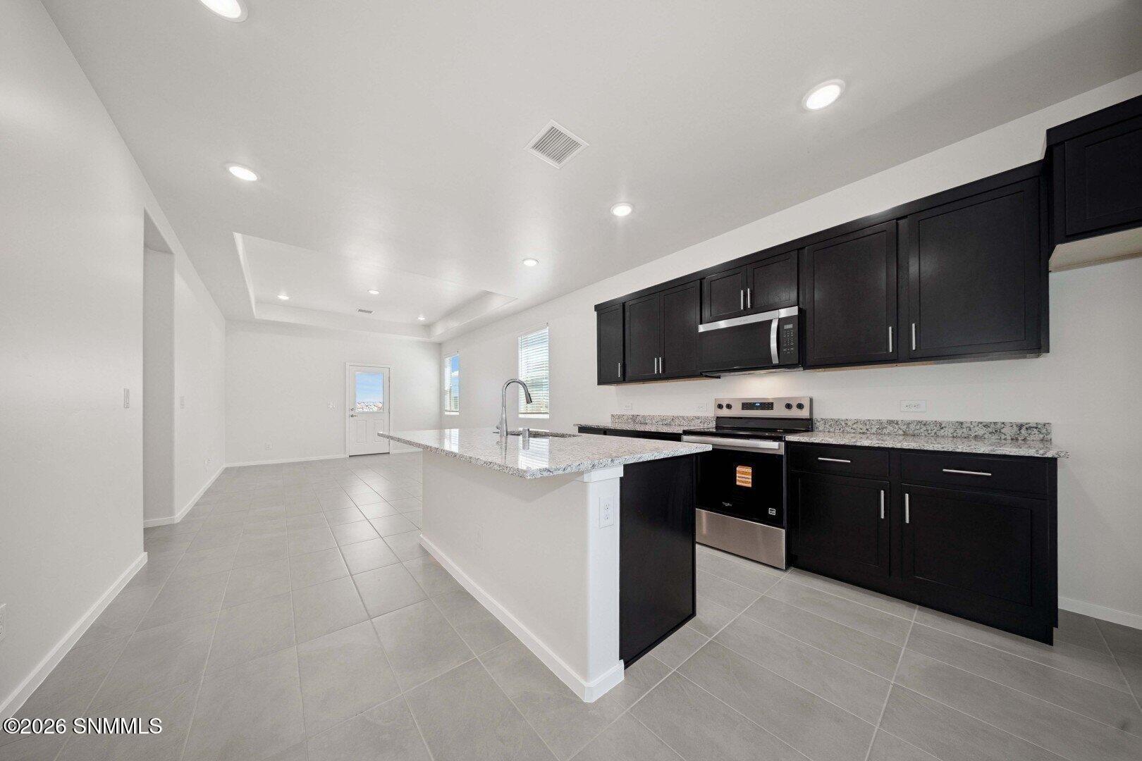 7532 Sierra Este Place Property Photo 3